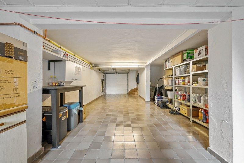 Instapklare bel-etagewoning met garage, tuin en veel potentieel foto 6