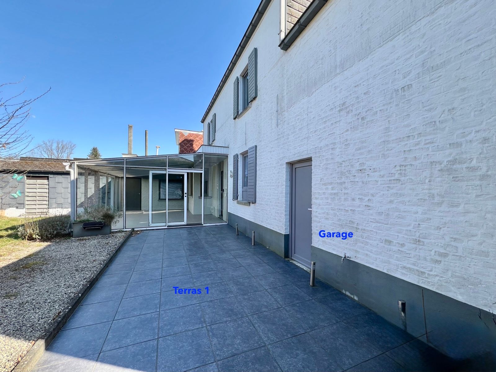 Zeer ruime woning met grote tuin en vrij zicht. foto 24