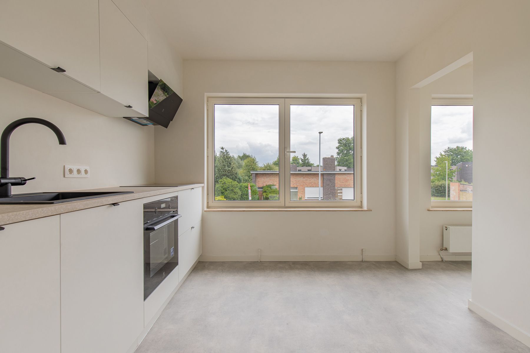 Goed gelegen appartement met ruim terras foto 4