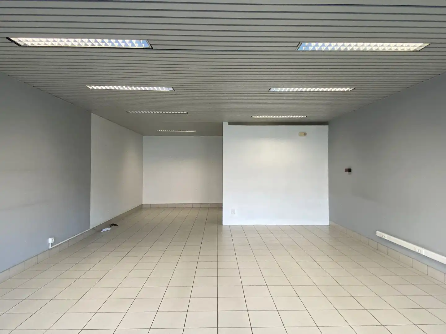 WINKELRUIMTE OP COMMERCIËLE LIGGING IN CENTRUM PITTEM foto 7