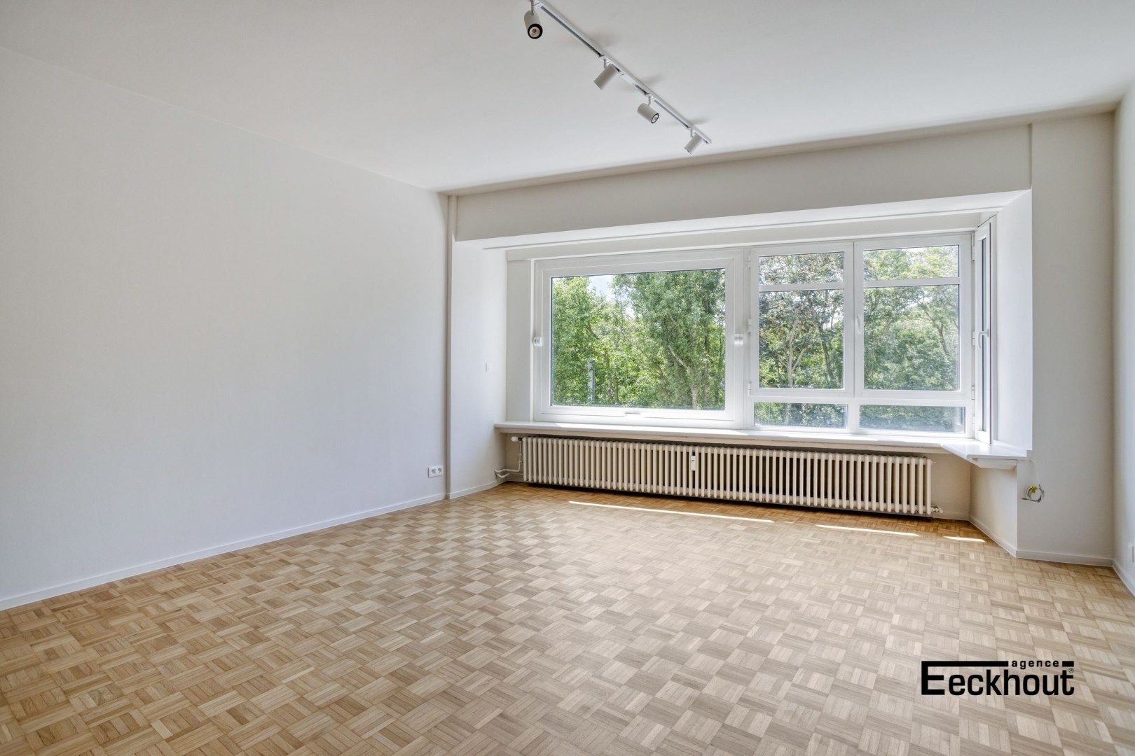 Ruim appartement in centrum Oostende met mooi open zicht op het Leopoldpark! foto 5