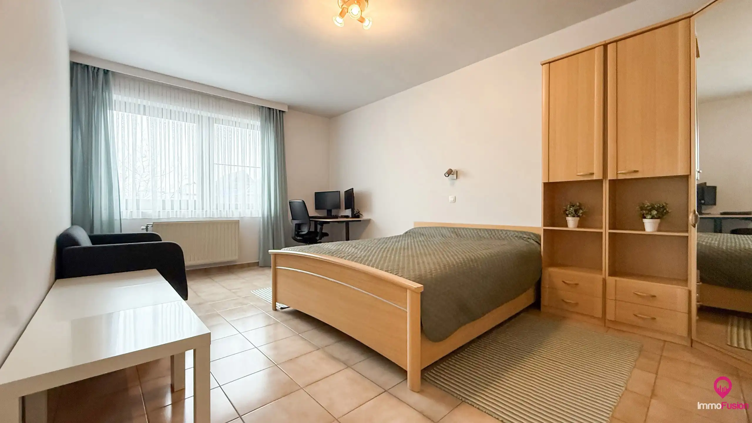 Handelspand met woonst op zeer goede commerciele ligging! foto 28