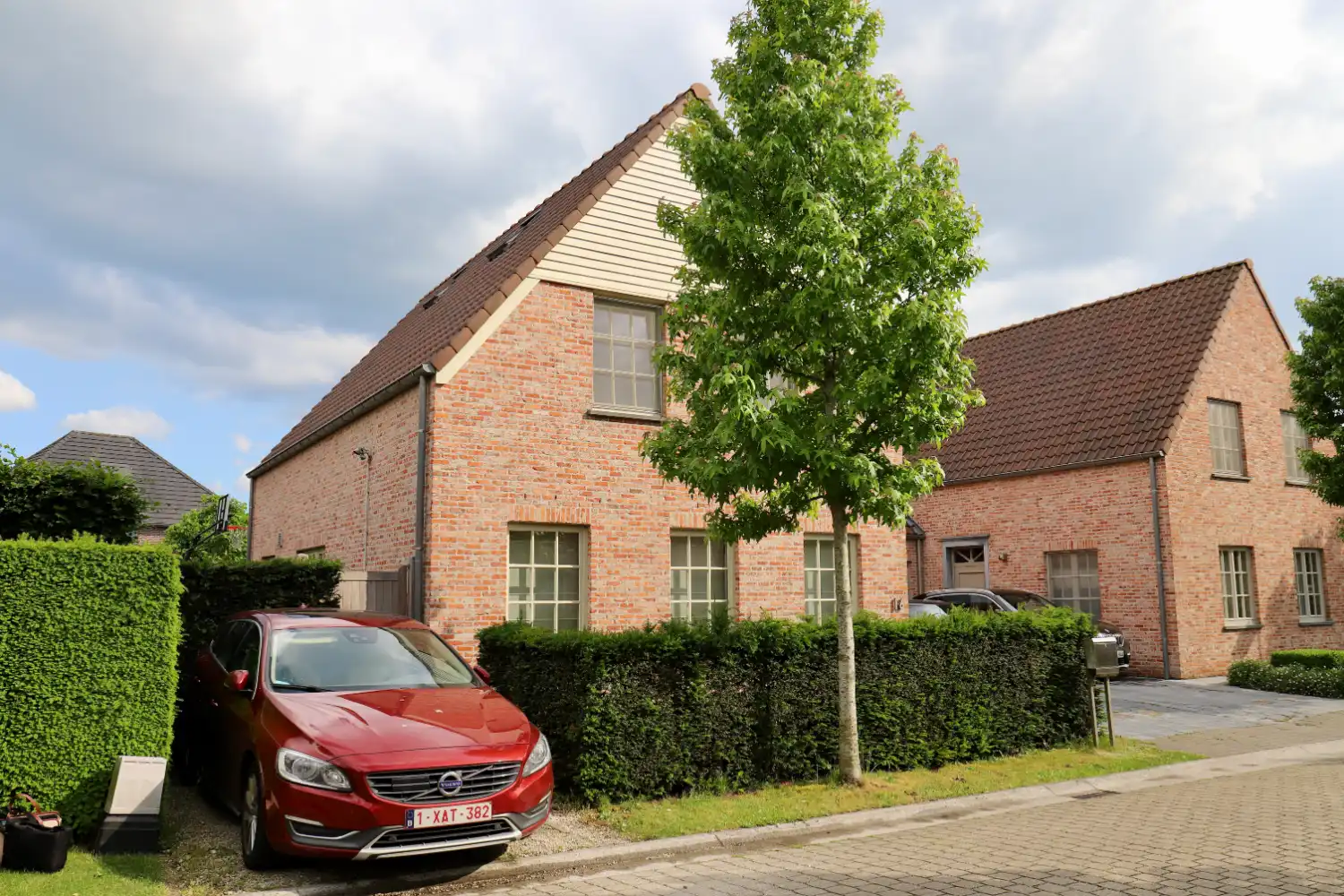 Prachtige halfopen bebouwing met 3 slaapkamers, garage en zuidgerichte tuin. foto 19