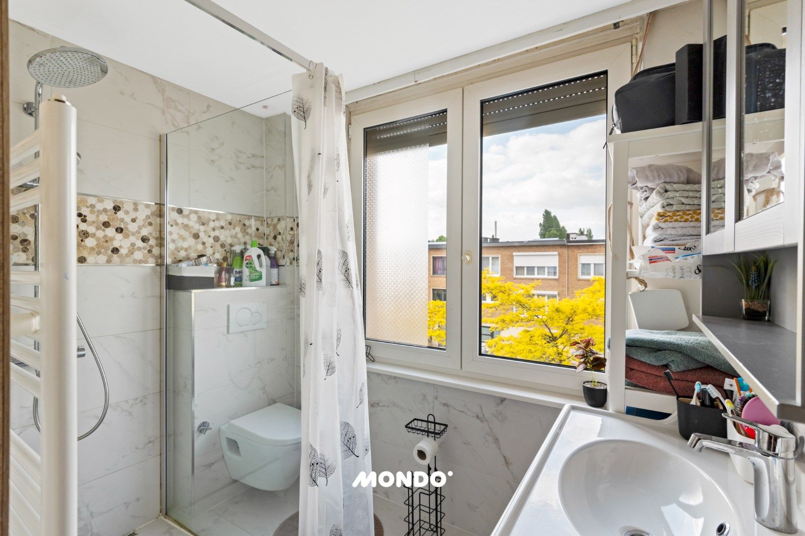 Ruime Beletagewoning met Tuin en Garage in Antwerpen foto 12