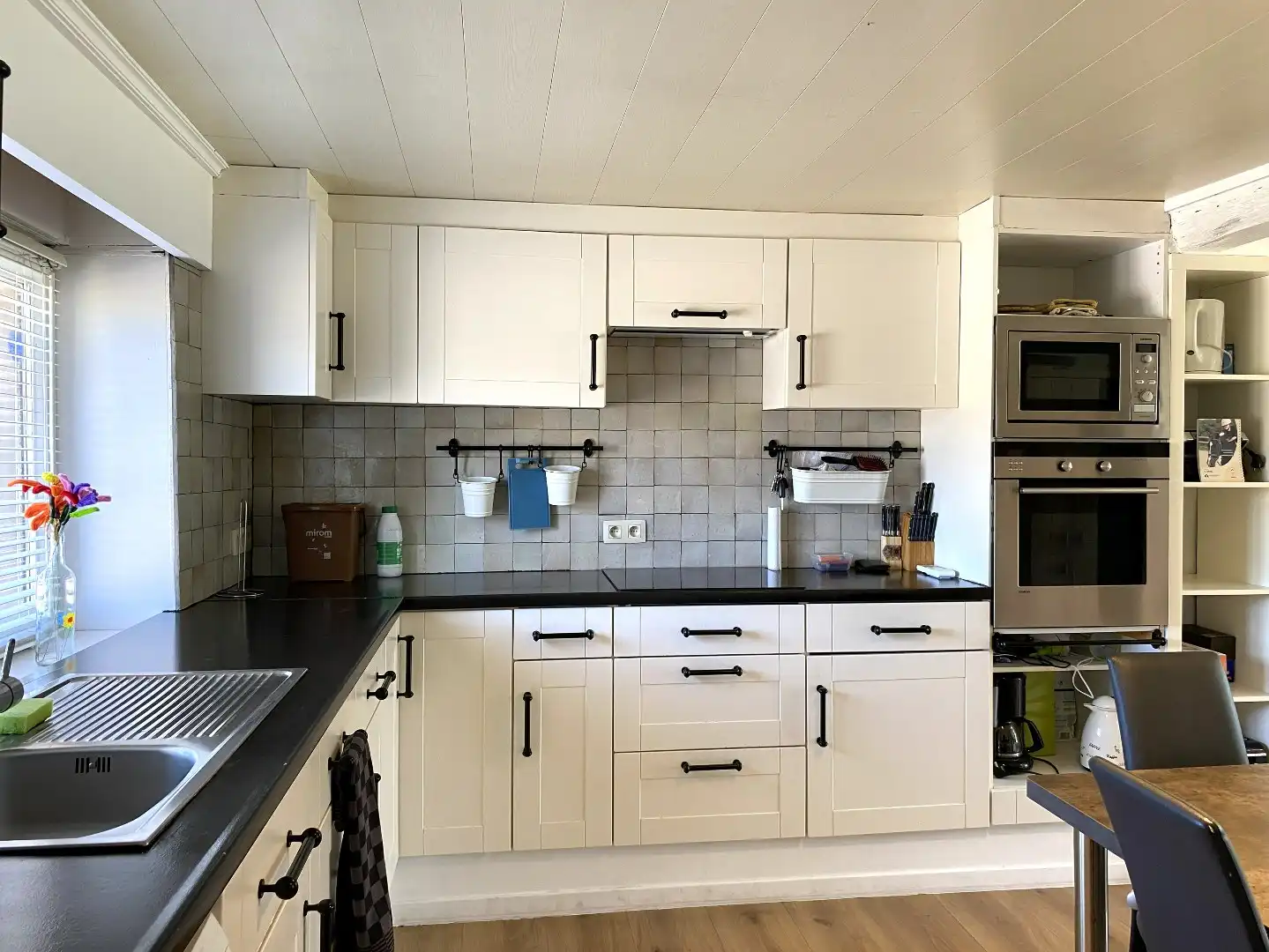 CHARMANTE ALLEENSTAANDE WONING MET 3 SLPKS EN TUIN  foto 5