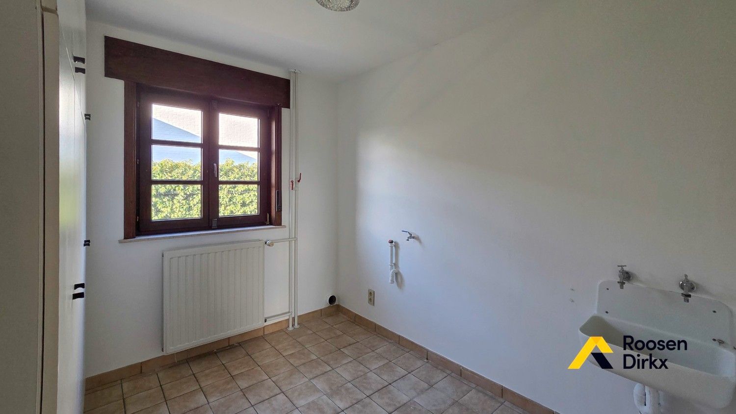 Degelijke woning met 3 slaapkamers en prachtig zicht op ±9 are! foto 19