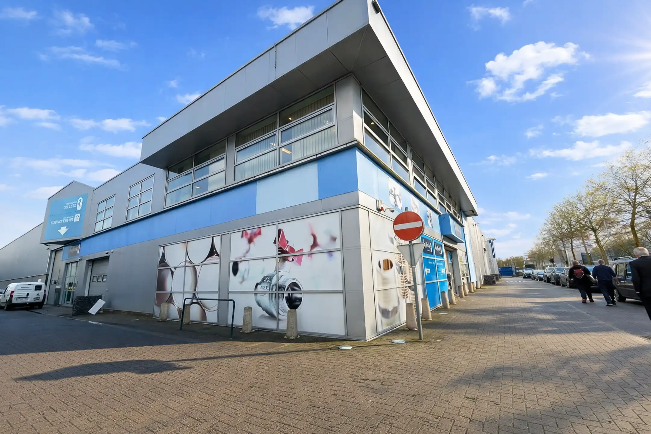 Moderne showroom te Wijnegem foto 2