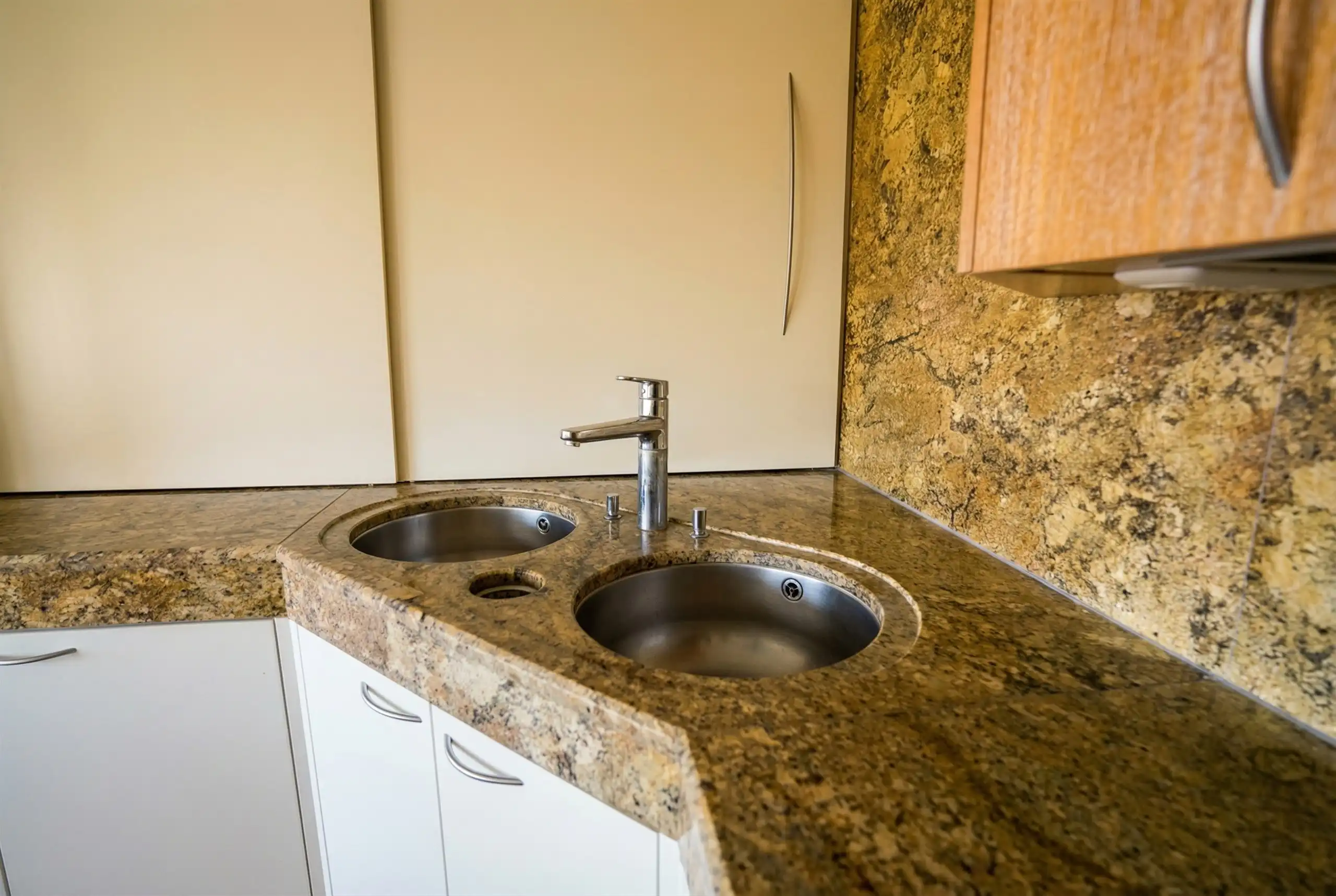 Elegant dakappartement met groot terras en garage! foto 12