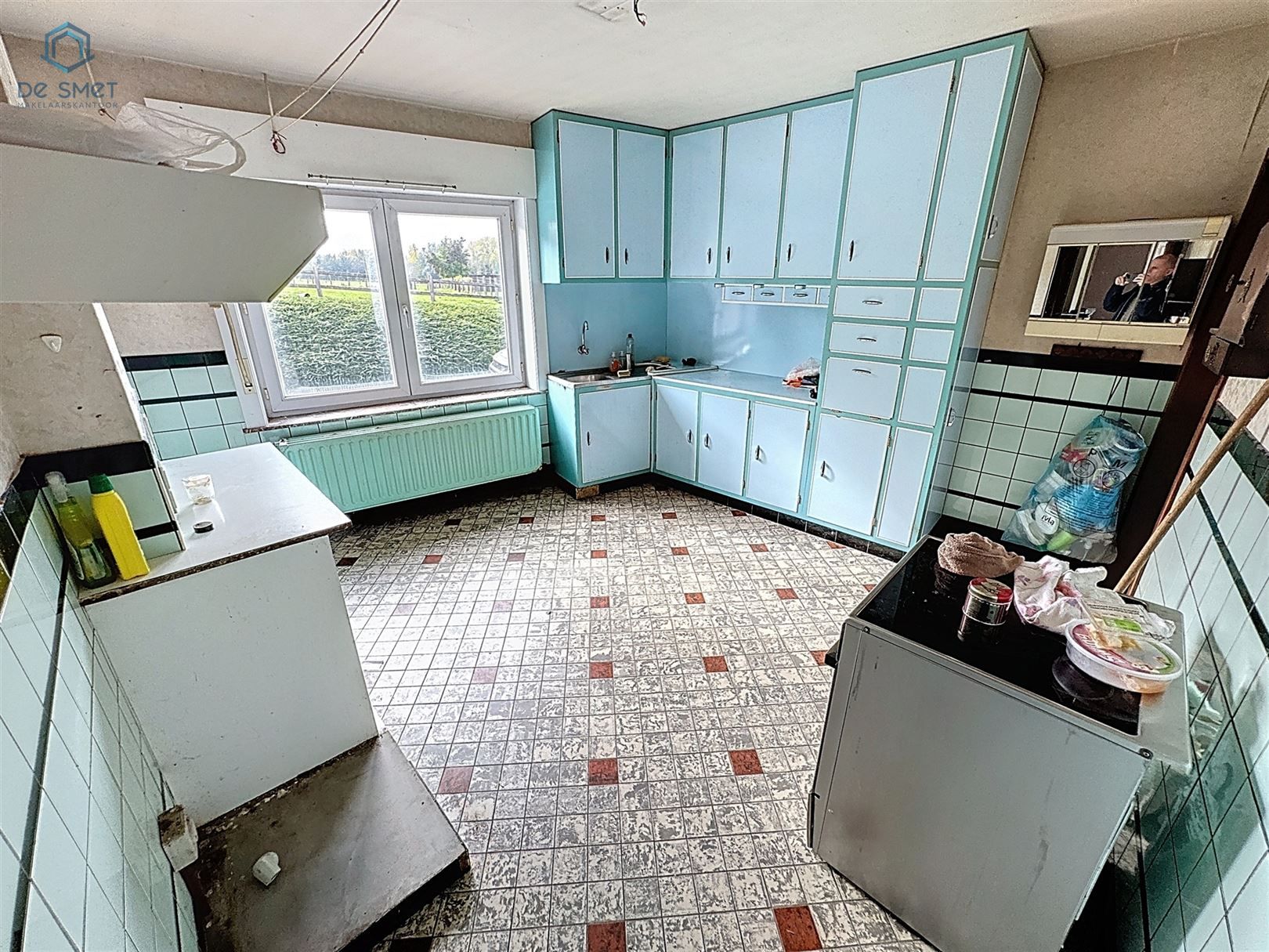 Te koop: Op te frissen gezinswoning met 3 slaapkamers, garage en tuin geen renovatieplicht! foto 9