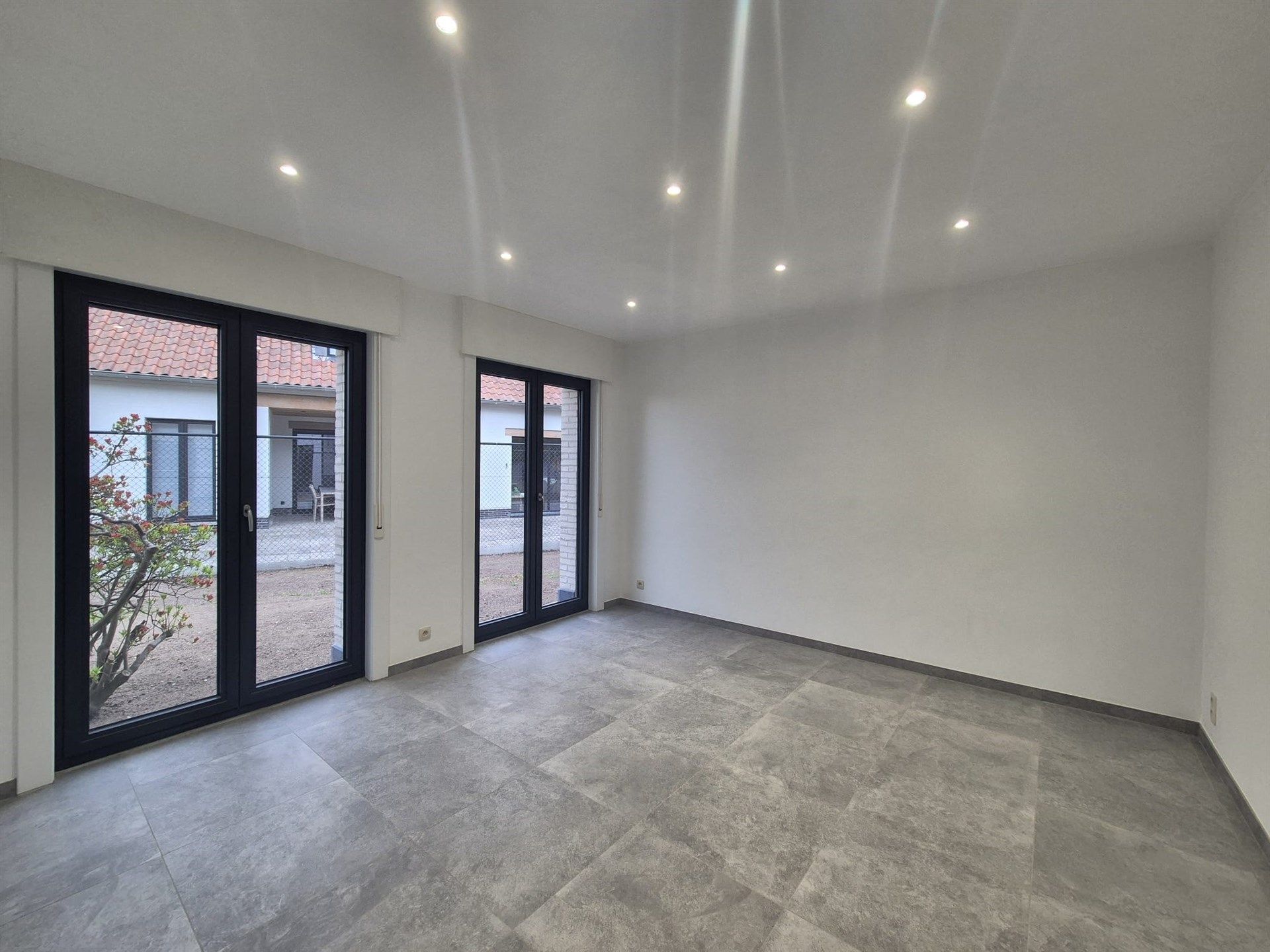 Gerenoveerde energiezuinige bungalow met 2 slaapkamers.  foto 20