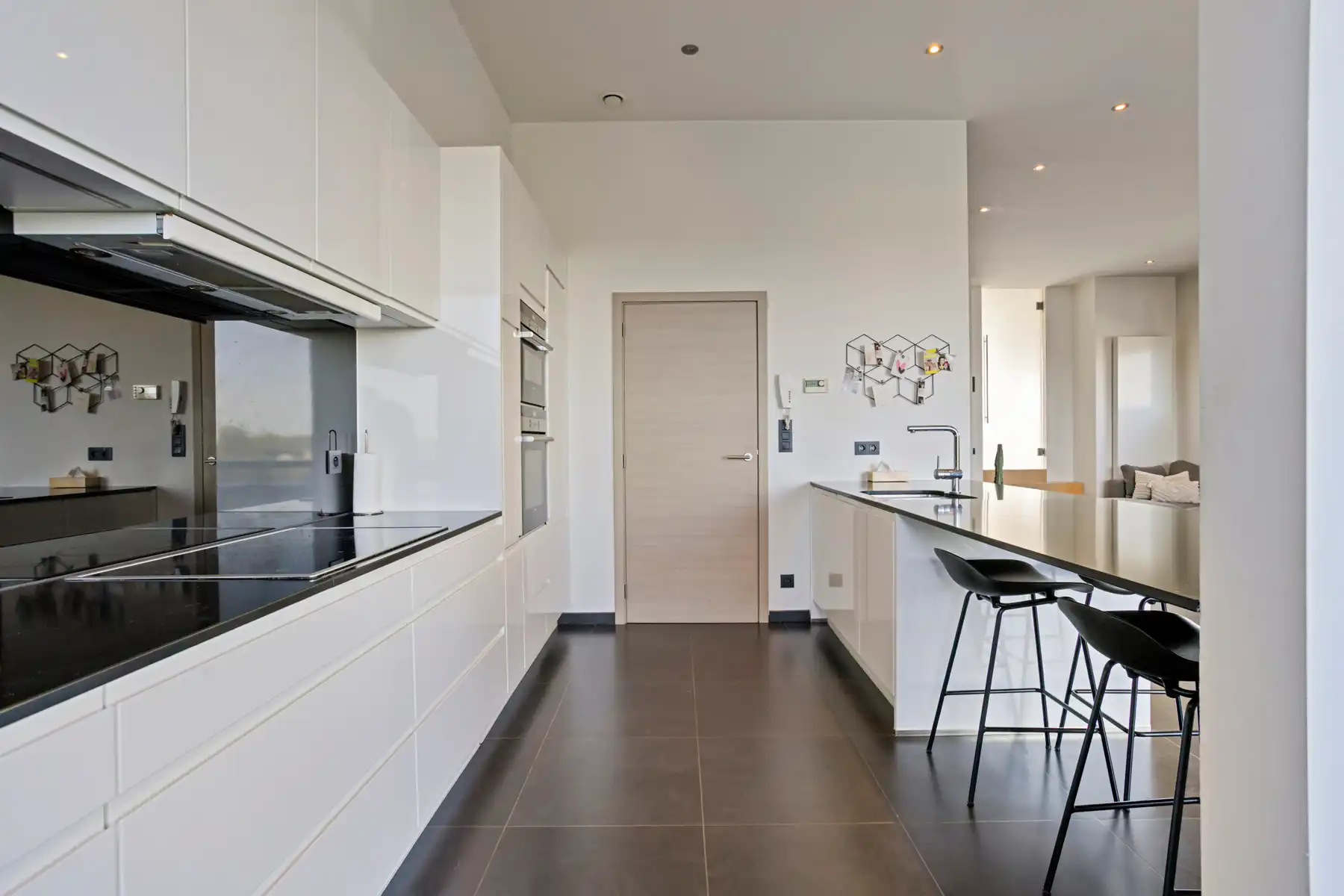 Recente 3-gevelwoning op topligging foto 10