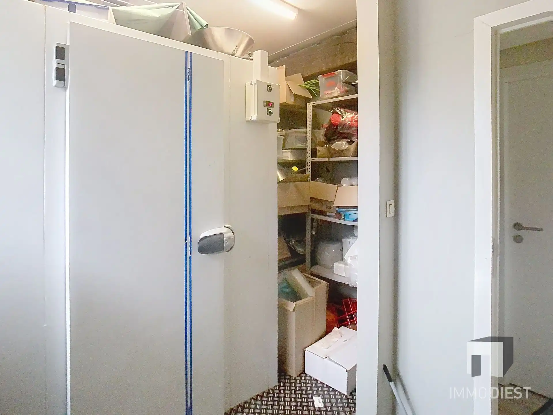 Frituur/broodjesbar over te nemen op topligging  foto 17