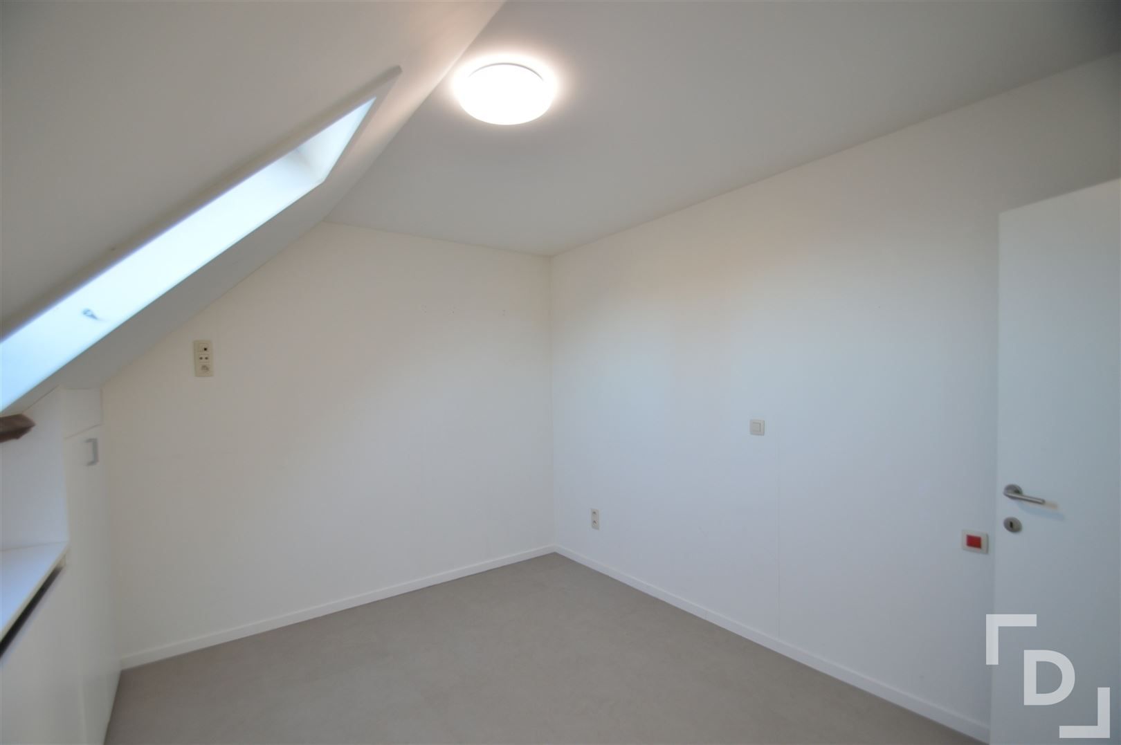 Recent appartement met zicht op het dorpsplein foto 7