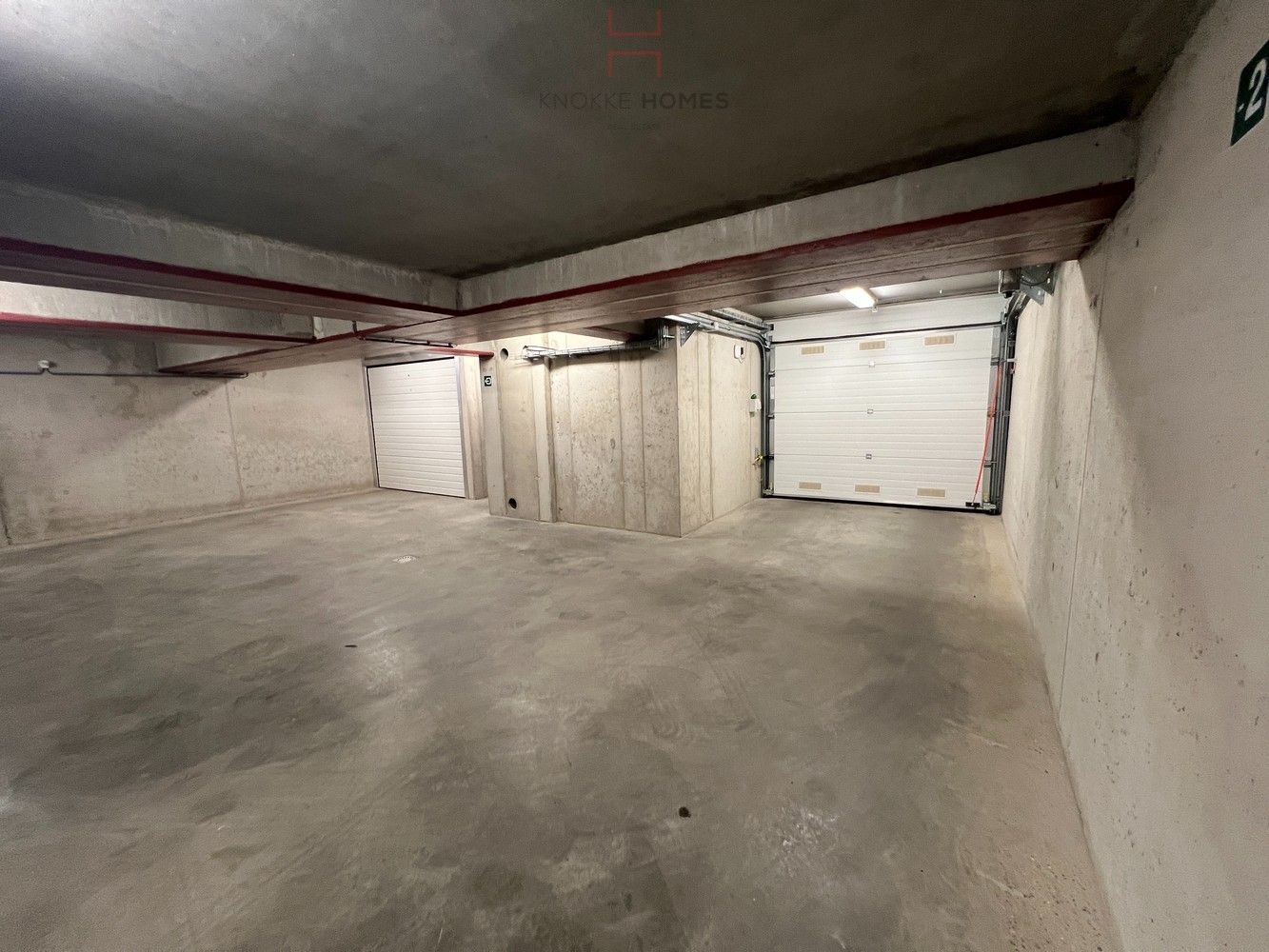 Garagebox op de Zeedijk Het Zoute foto 11