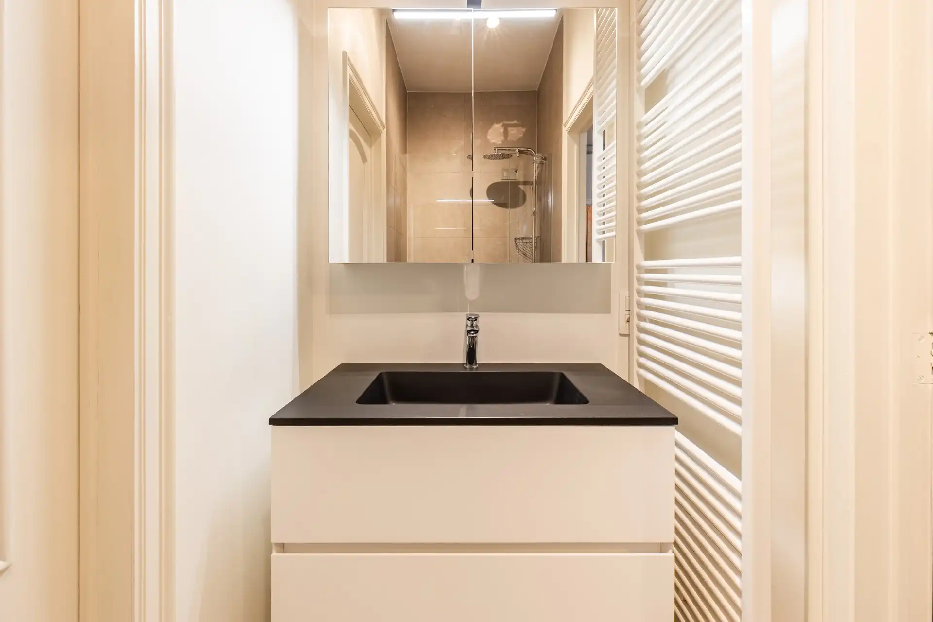 Instapklare woning met ruime veranda en zuidgerichte tuin! foto 12