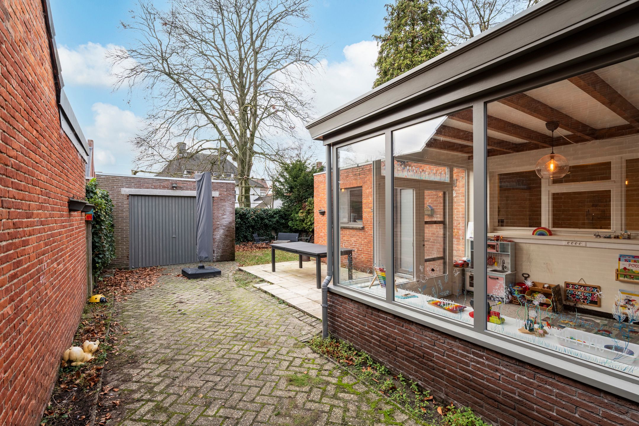 Instapklare gezinswoning met 5 slpks en ZW-tuin foto 21