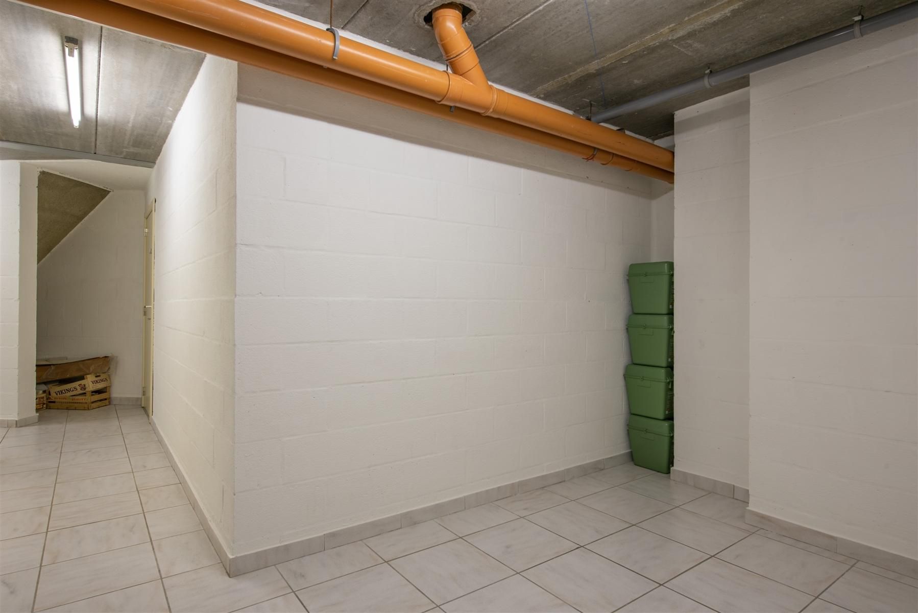 Gelijkvloersappartement met garage foto 23