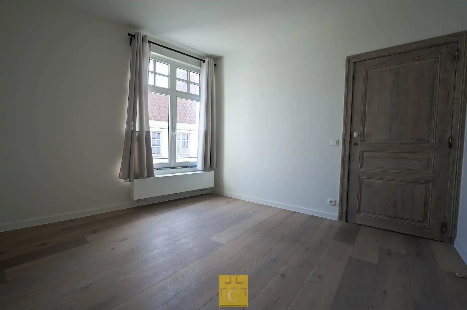 Breedhuis met historische cachet, karaktergevel, patio en fietsenpoortje foto 22