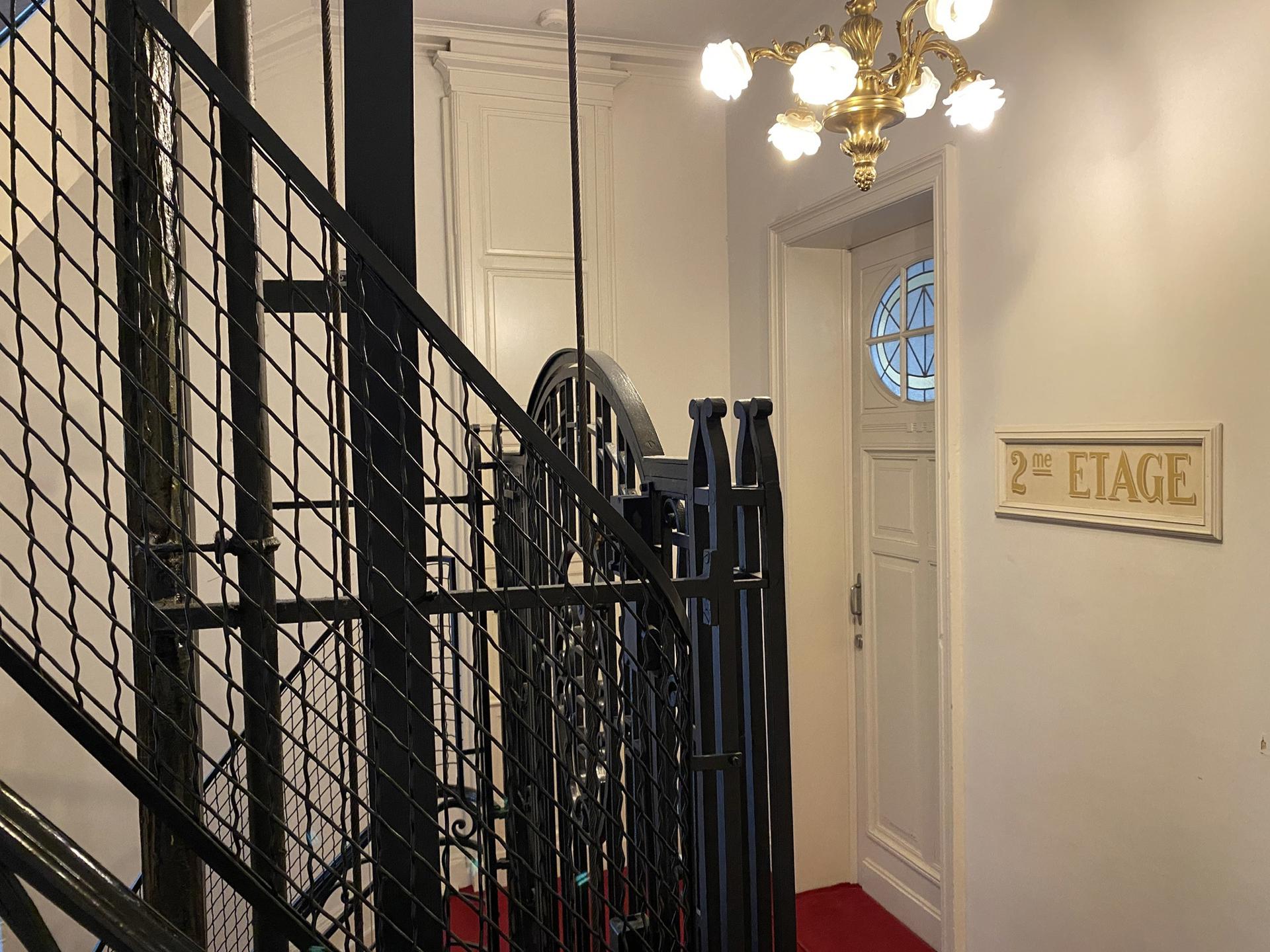 Authentiek appartement (ca 80m²) in Art Nouveau stijl. foto 14