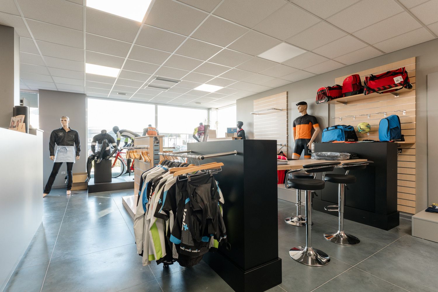 COMMERCIEEL GEBOUW foto 13