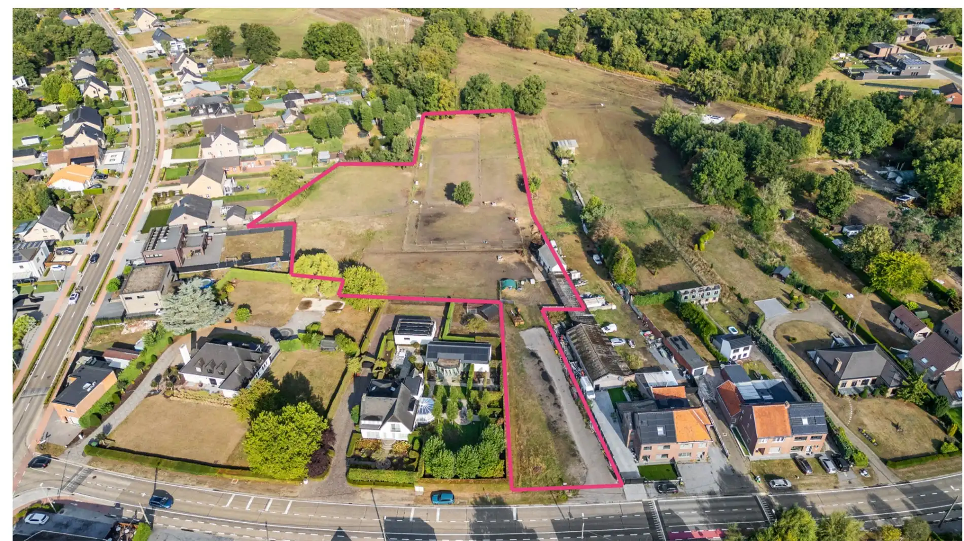 Unieke eigendom in Zonhoven: bouwgrond met 4 achterliggende percelen met een totaal oppervlakte van 11.148 m² foto 3