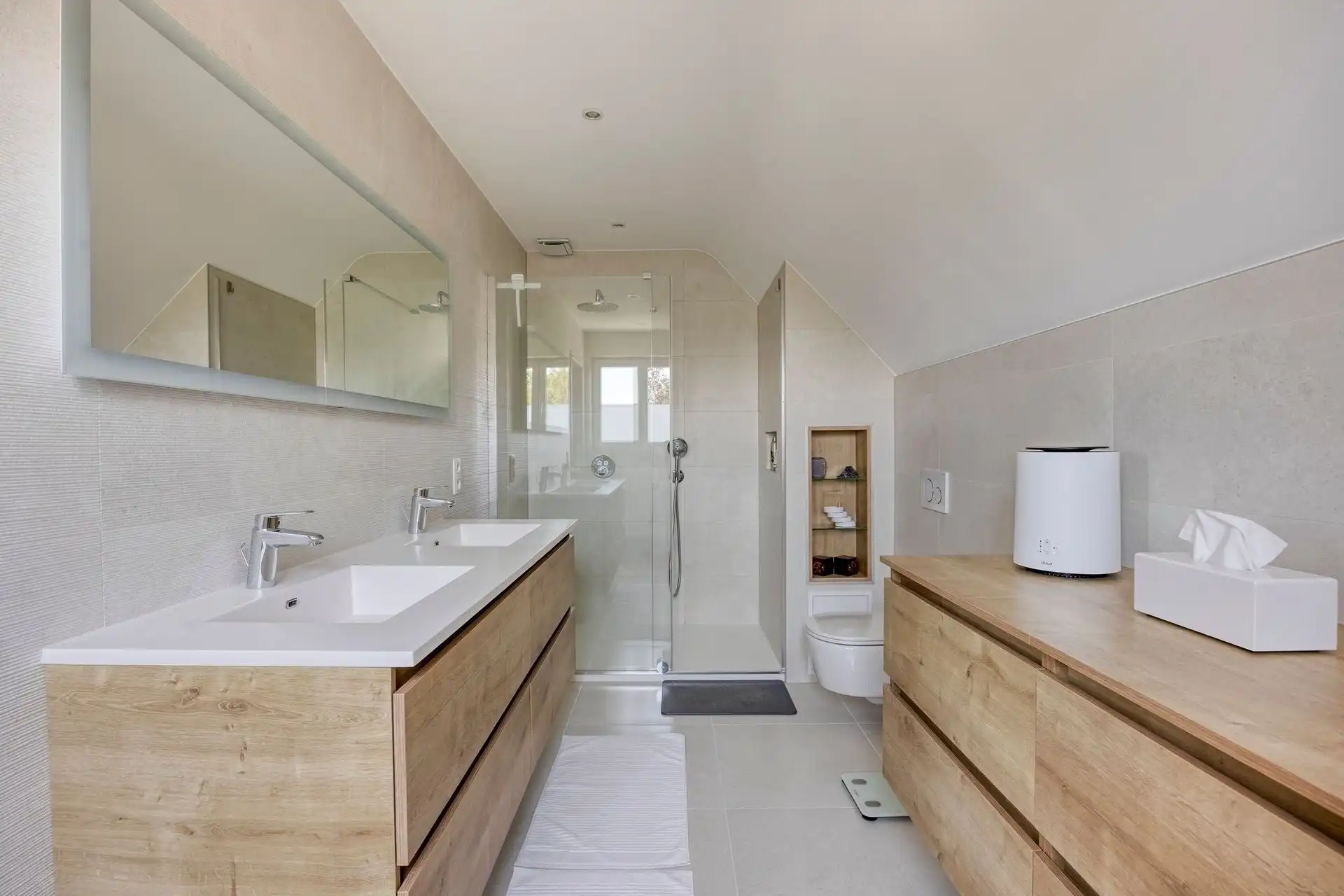 Volledig gerenoveerde villa in Ten Trappen wijk foto 18