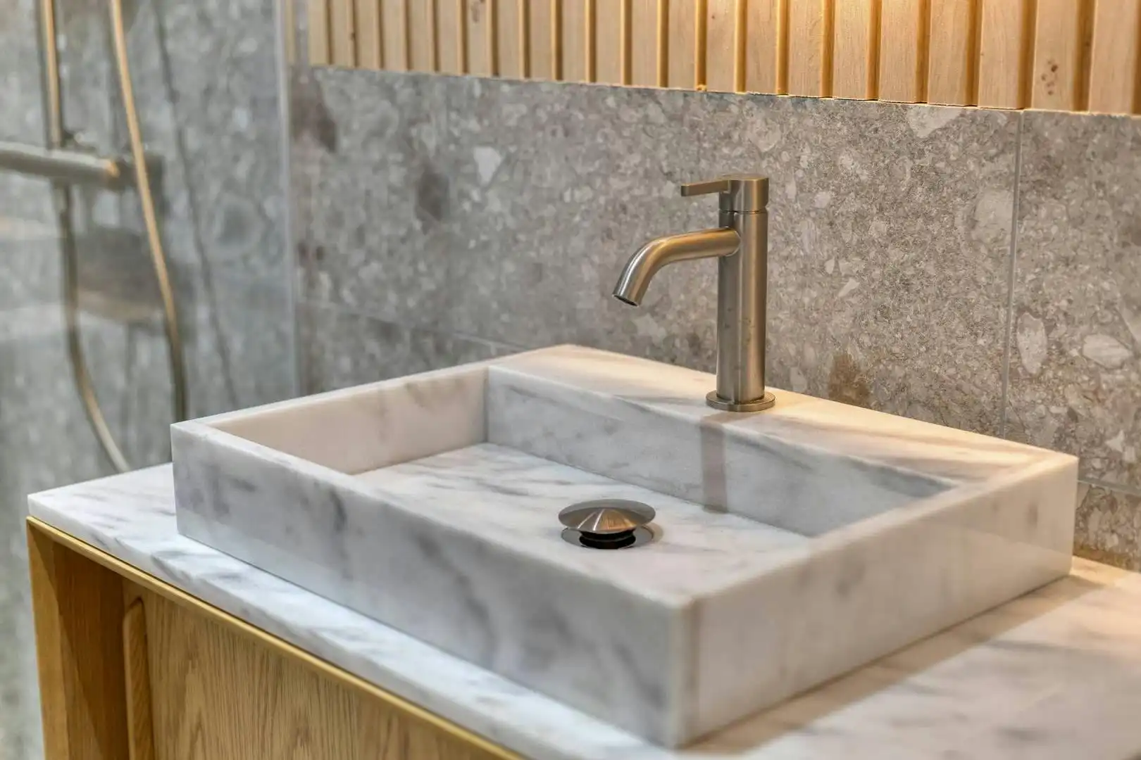 Gerenoveerd gelijkvloers appartement met twee slaapkamers foto 7