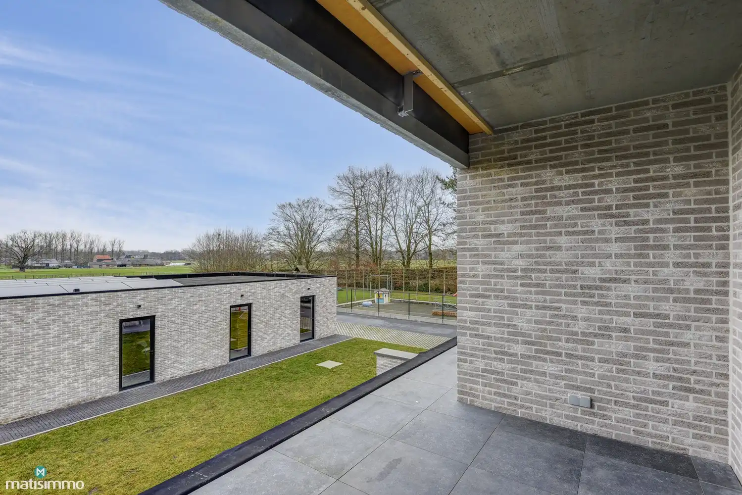 RUIM NIEUWBOUW APPARTEMENT MET 2 SLAAPKAMERS, OVERDEKT TERRAS, GARAGE, AUTOSTAANPLAATS EN KELDERBERGING TE BEVERST foto 20