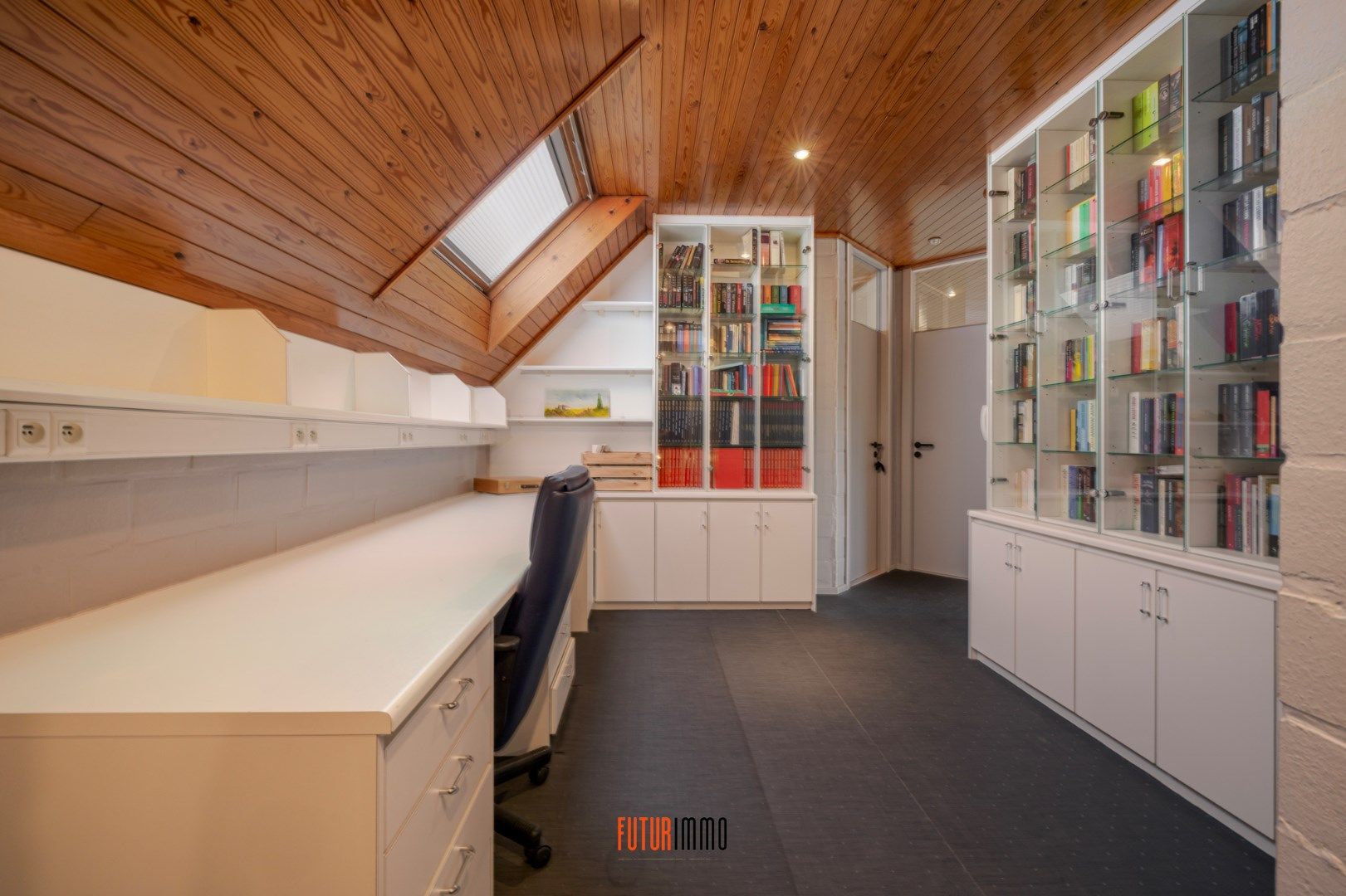 Woning met praktijkruimte foto 12