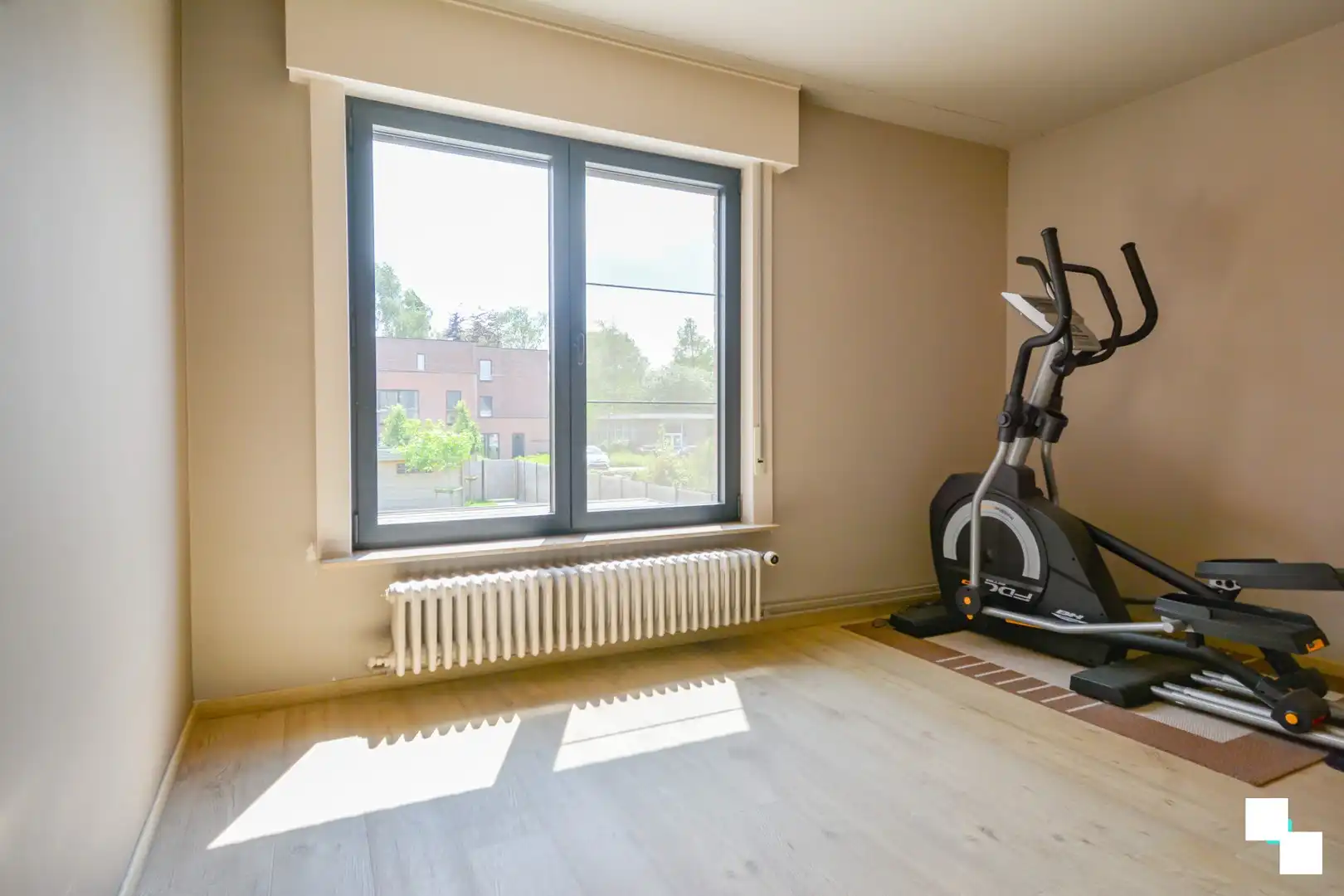Ruime gesloten woning met 3 slaapkamers en prachtige tuin foto 11