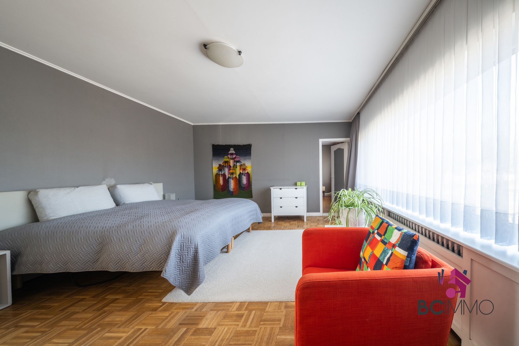 Ruime woning met praktijkruimte en 6 slaapkamers te Genk foto 17