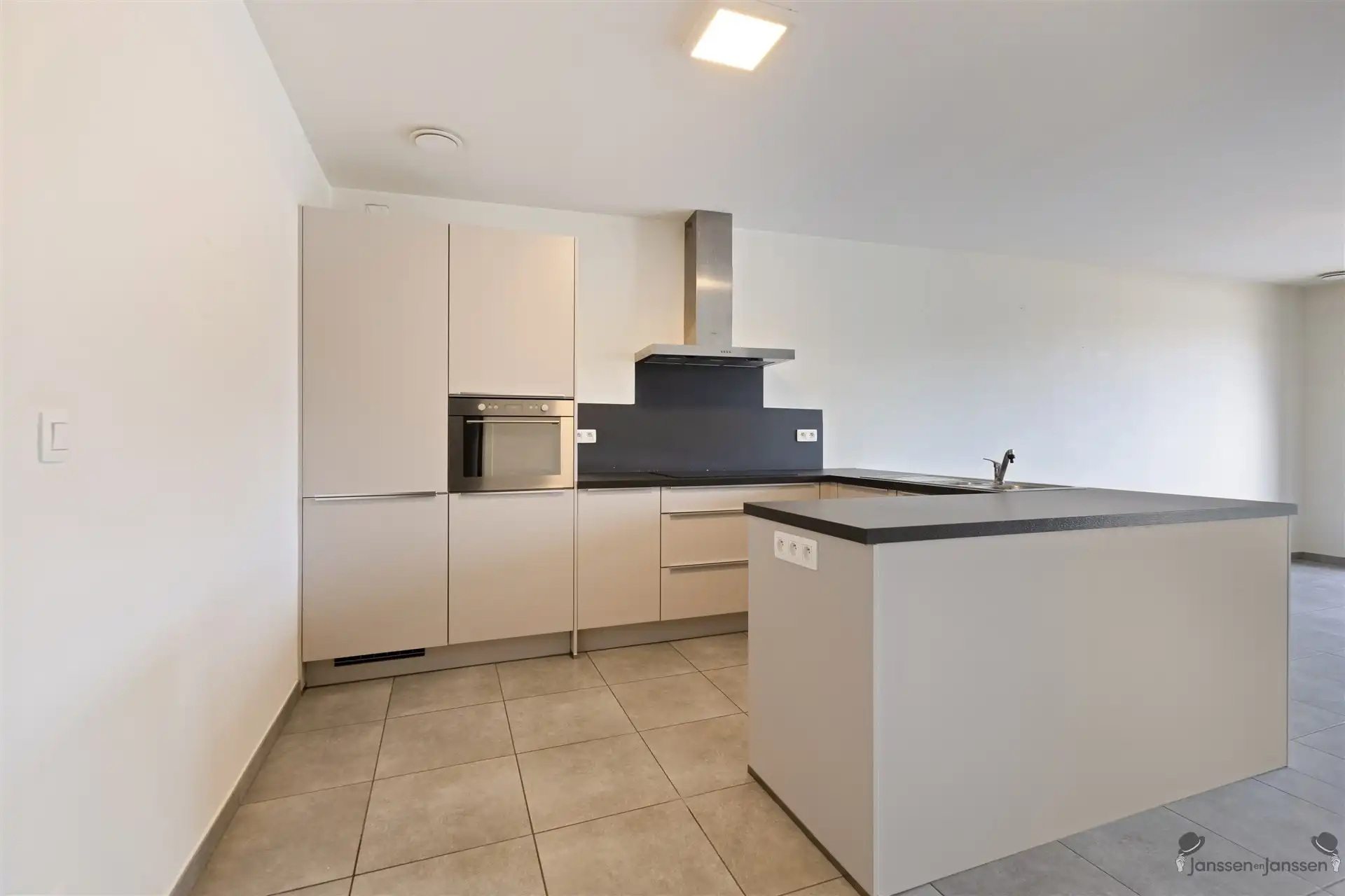 Instapklaar energiezuinig gelijkvloers appartement met 3 slaapkamers te Tessenderlo-Ham foto 6
