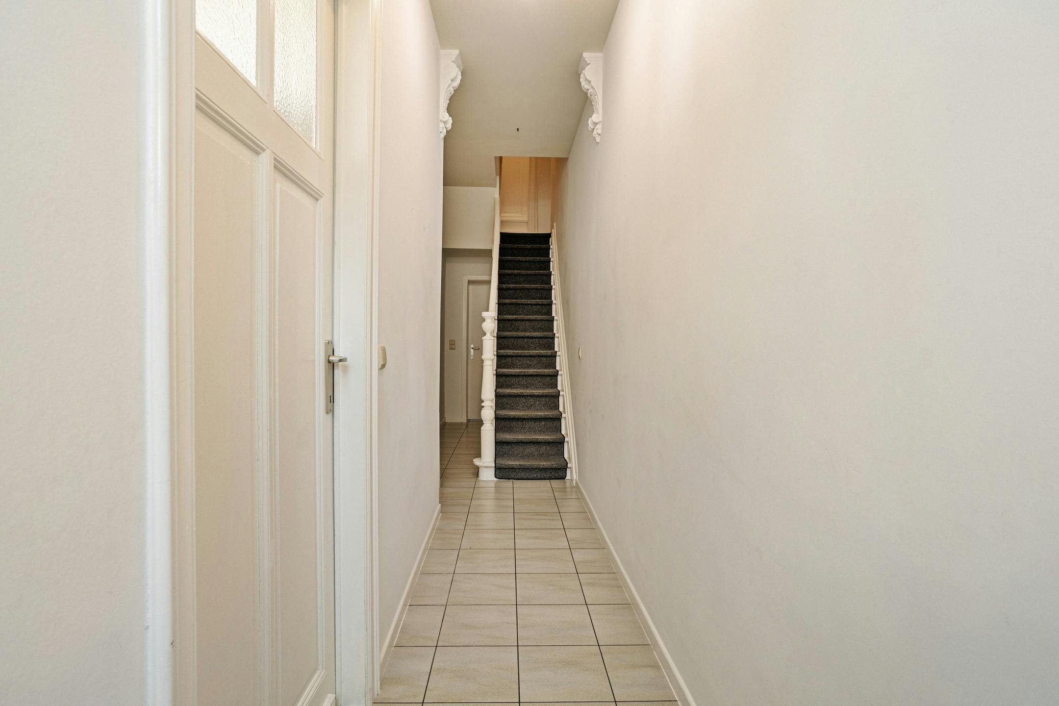 Karaktervolle stadswoning met 4 slaapkamers in Brugge foto 11