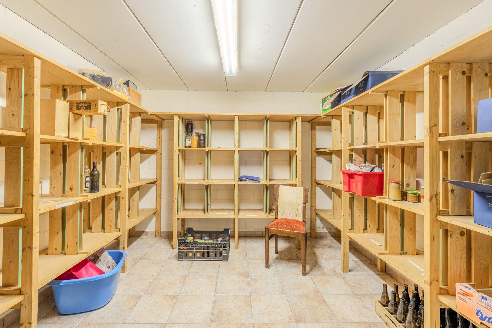 Ruime villa met mooie tuin foto 27