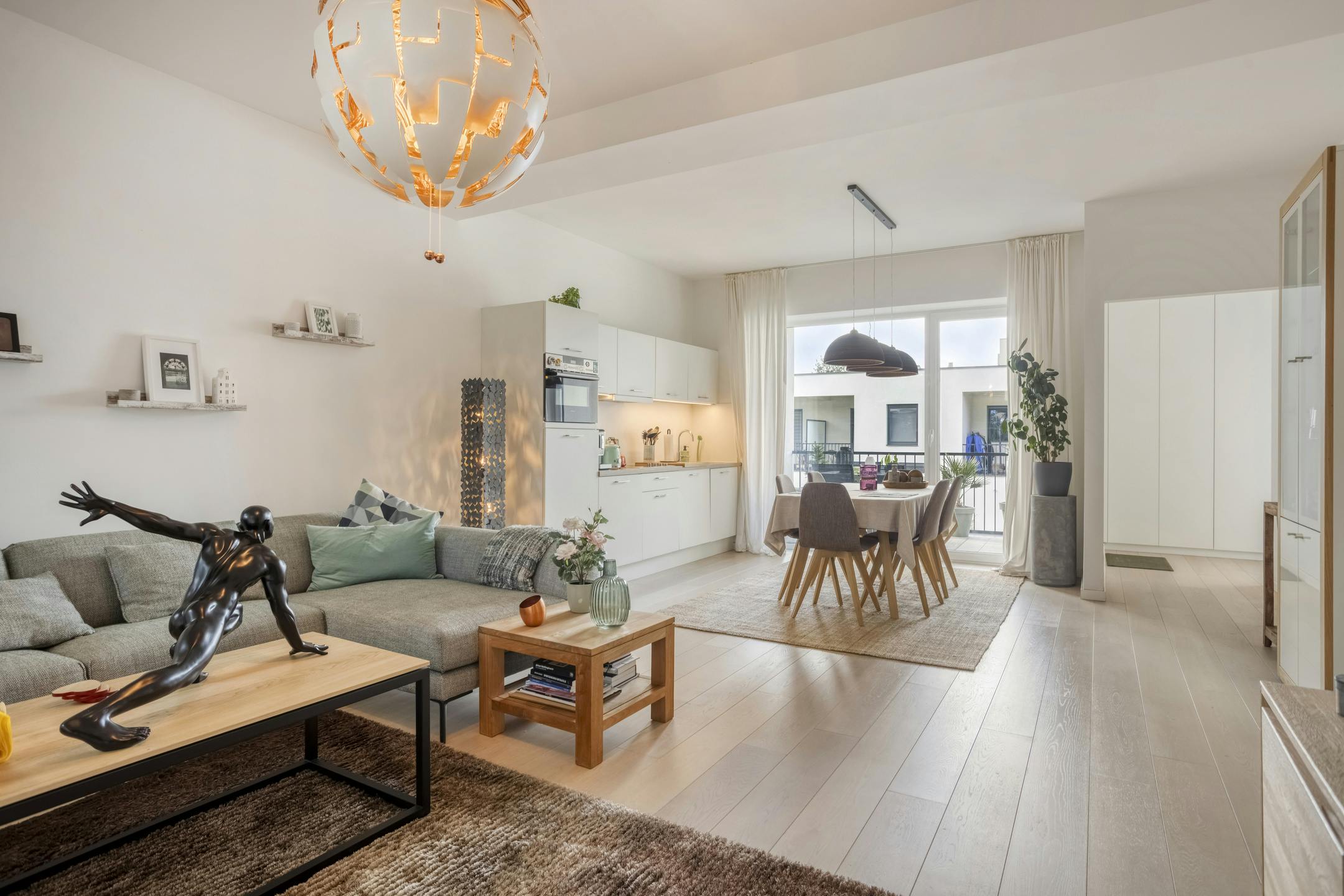 Appartement met 3 slaapkamers in afgesloten woonerf foto 6