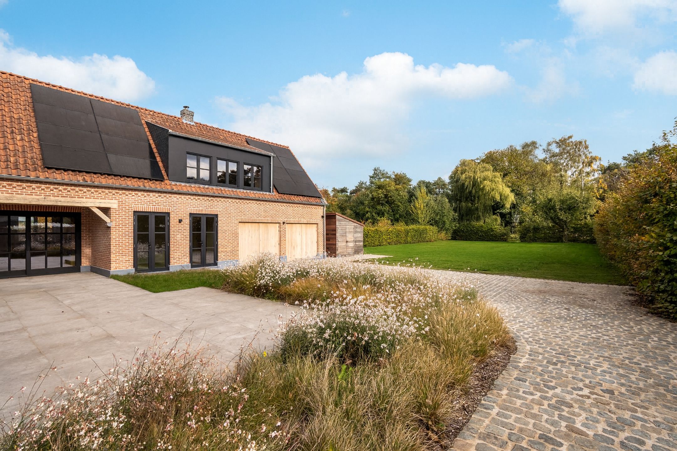 Hoogwaardig, gerenoveerde villa op een perceel van 3.552m² foto 14
