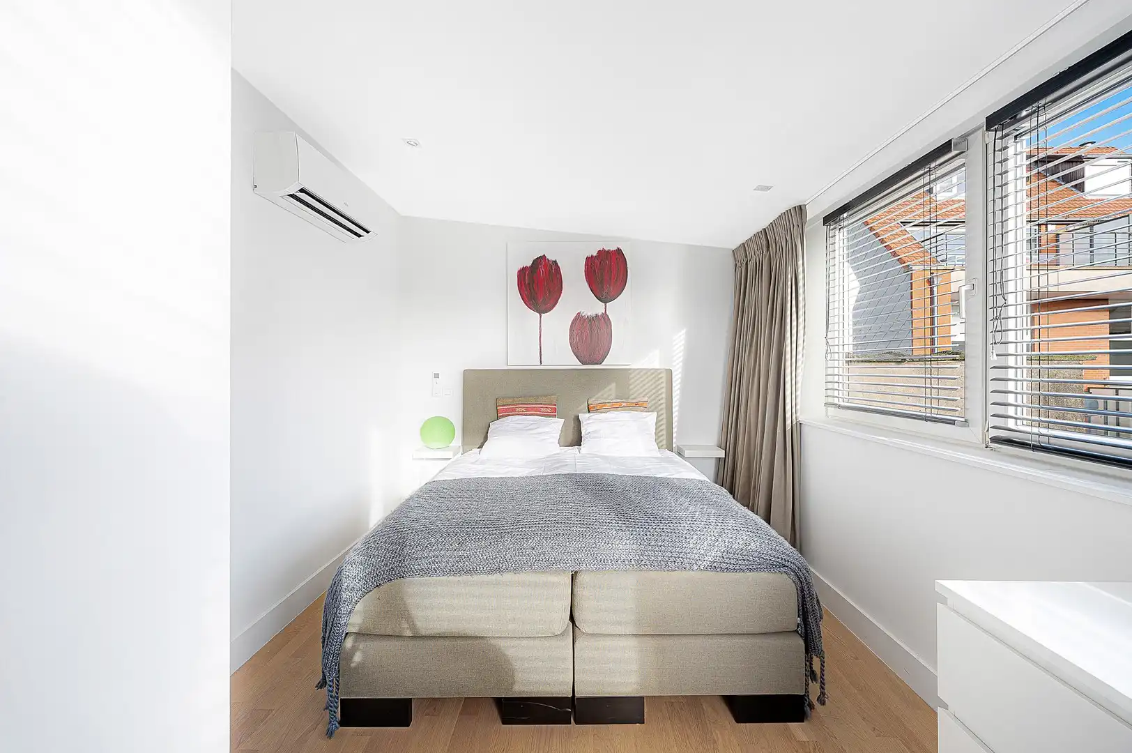 Ruim en lichtrijk penthouse-appartement met royale terrassen en open zeezicht . foto 21