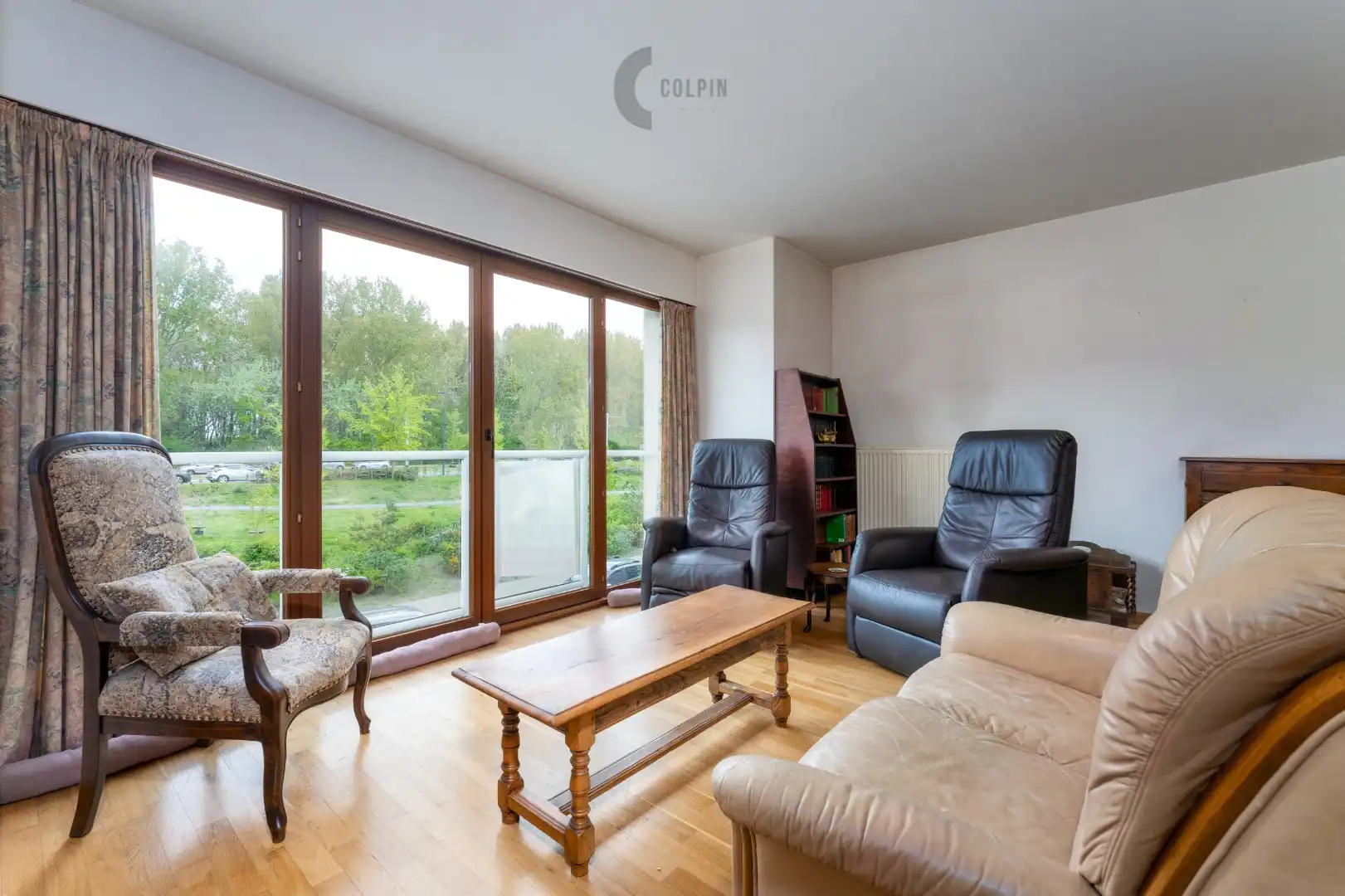 Centraal gelegen appartement op de Knokkestraat met open zicht foto 3