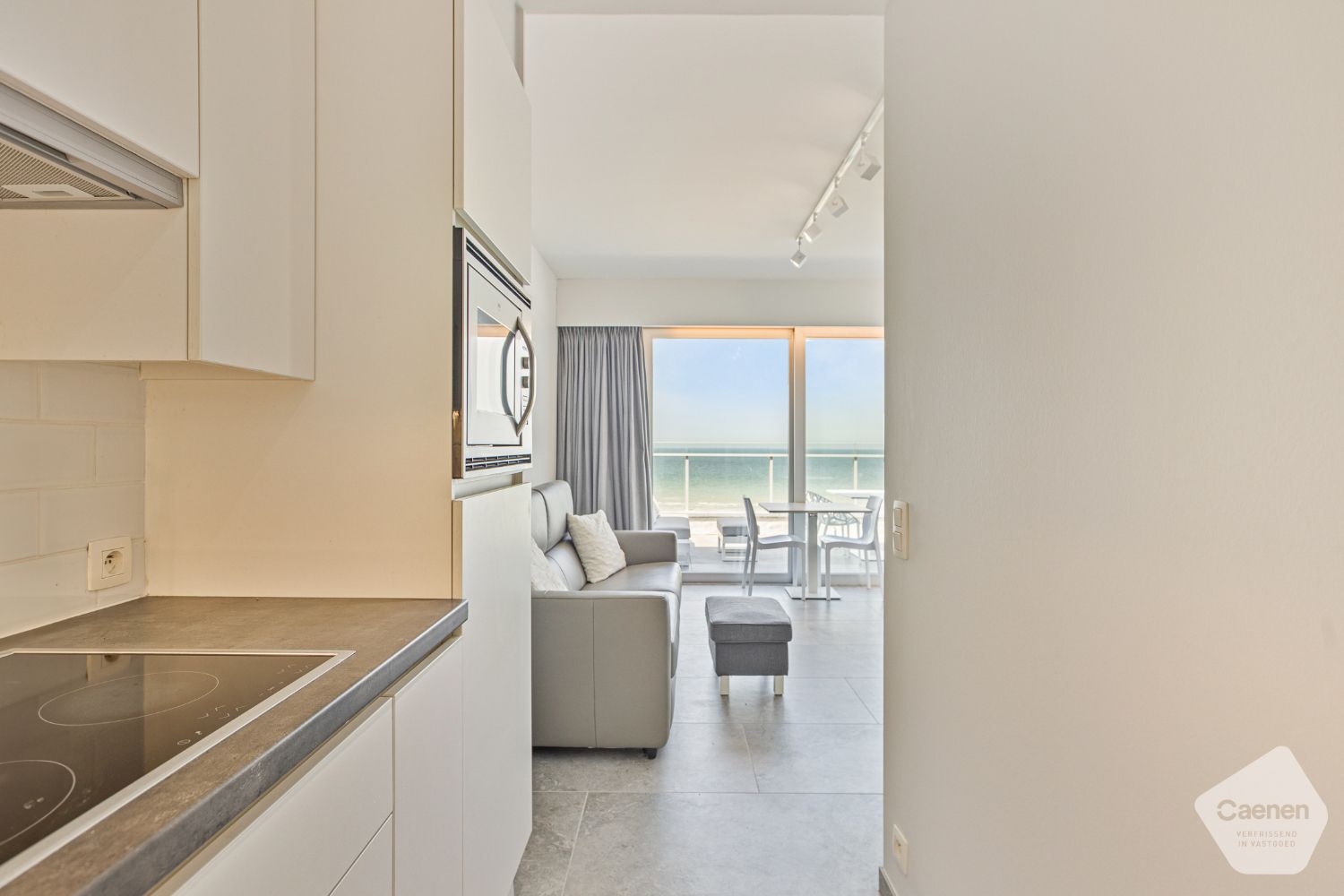 Gerenoveerde penthouse met terrassen en schitterend zeezicht! foto 10