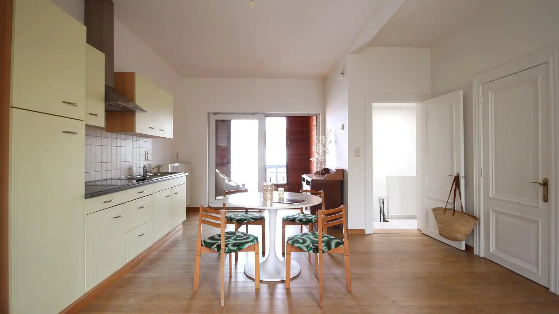 CHARMANT ART NOUVEAU APP MET TERRAS foto 7