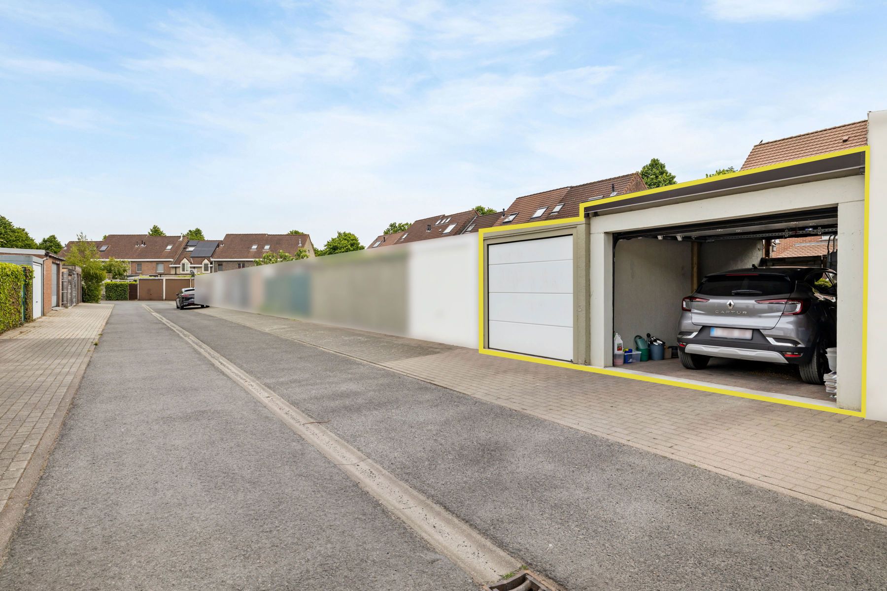 Charmante gezinswoning met tuin, garages en zonnepanelen foto 23
