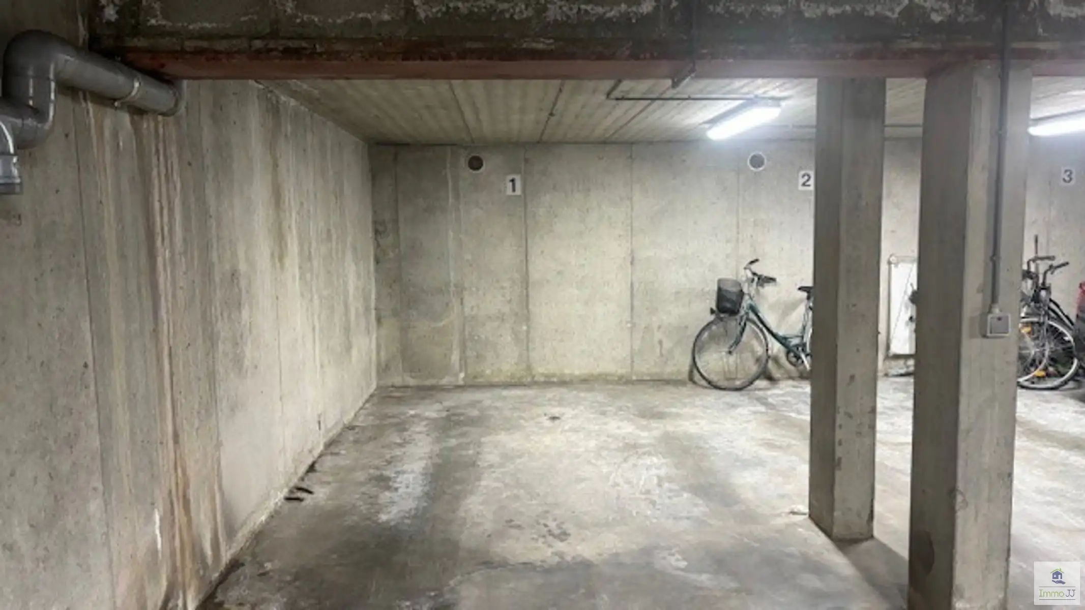 Ondergrondse autostaanplaats foto 2