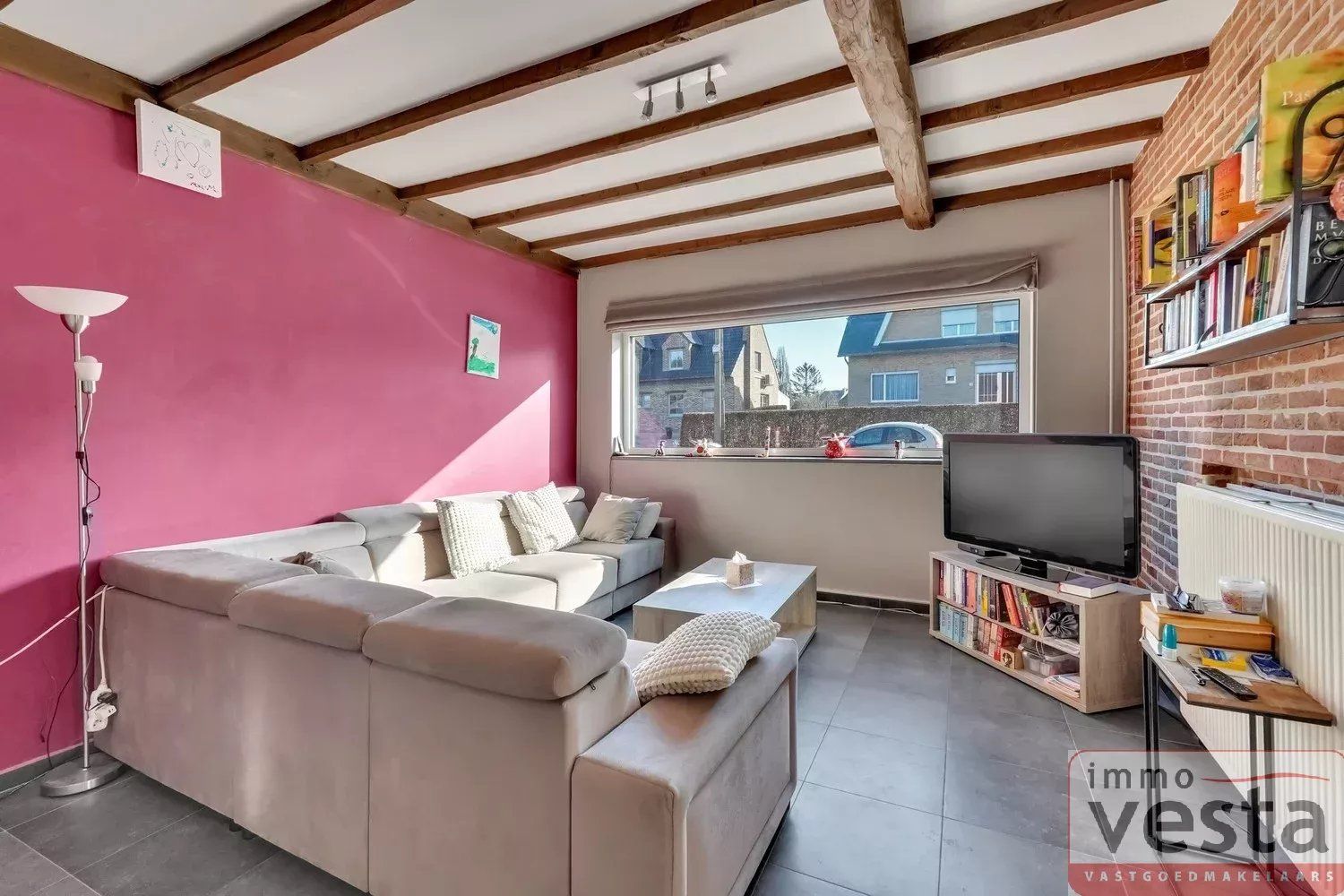 Ruime, instapklare woning op goede locatie foto 6