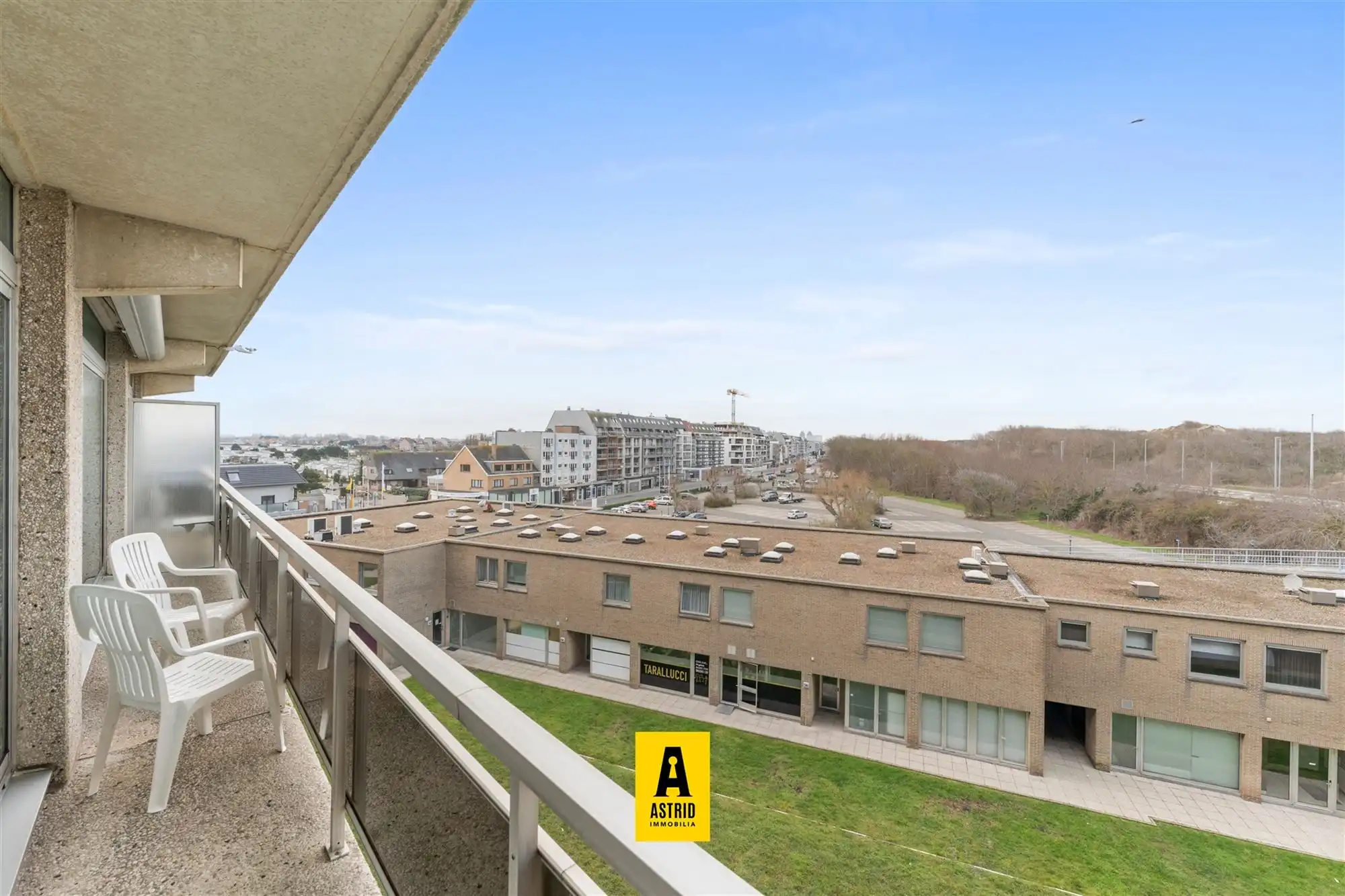 Zonnig appartement met open zicht! foto 16