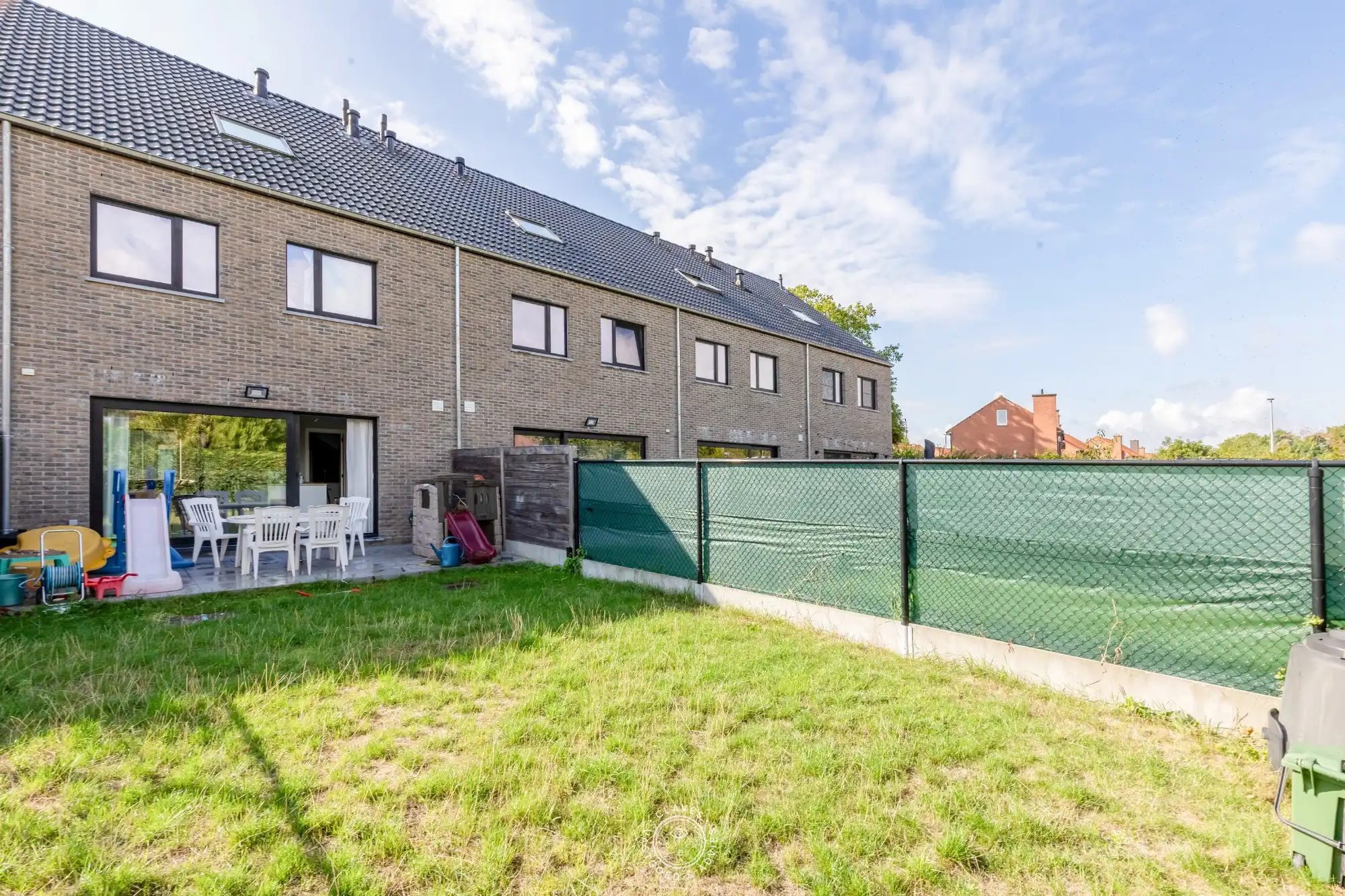 Praktische nieuwbouw woning met tuin en garage foto 16
