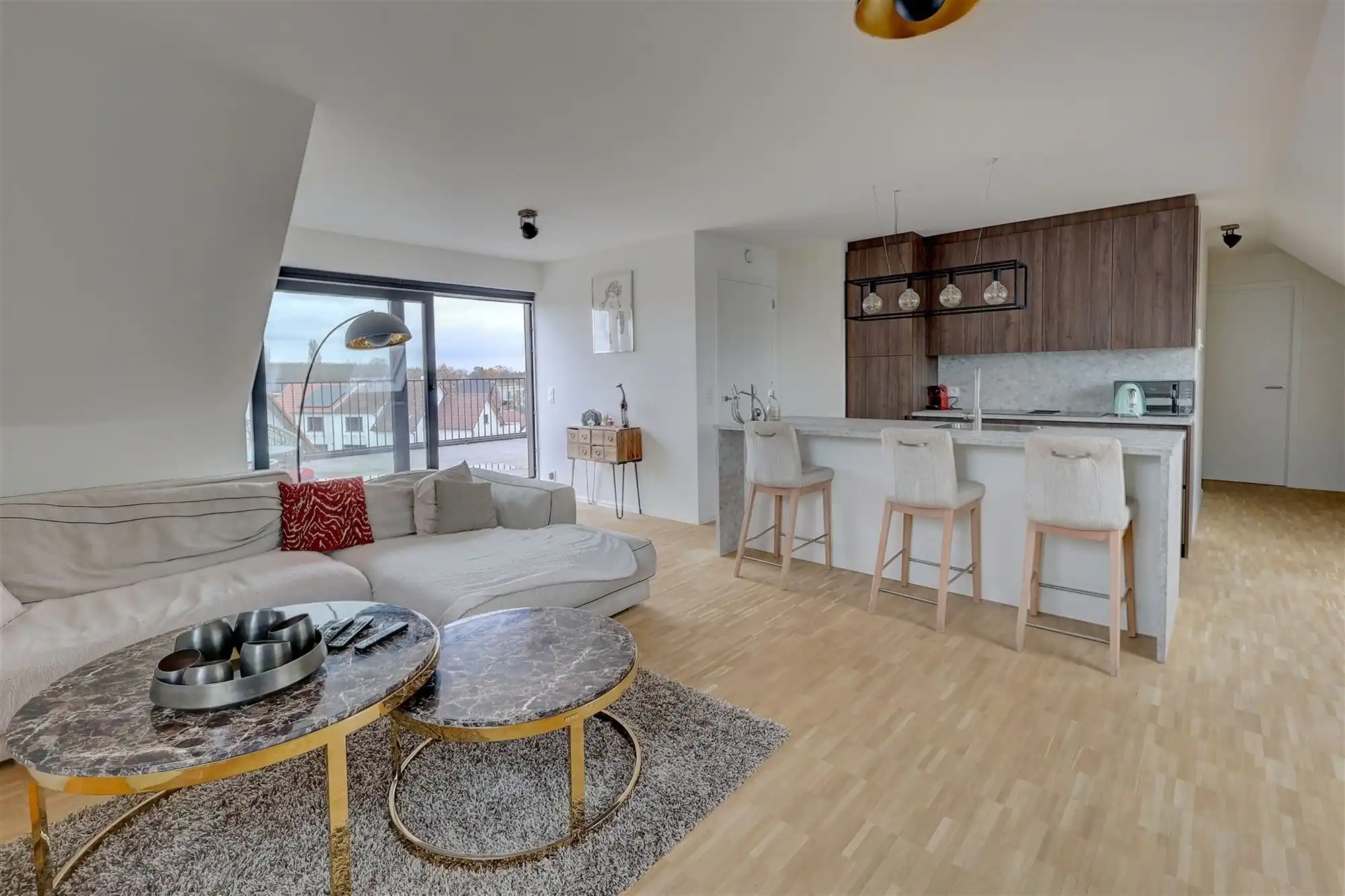 Luxe penthouse met prachtig terras van 46m² foto 2