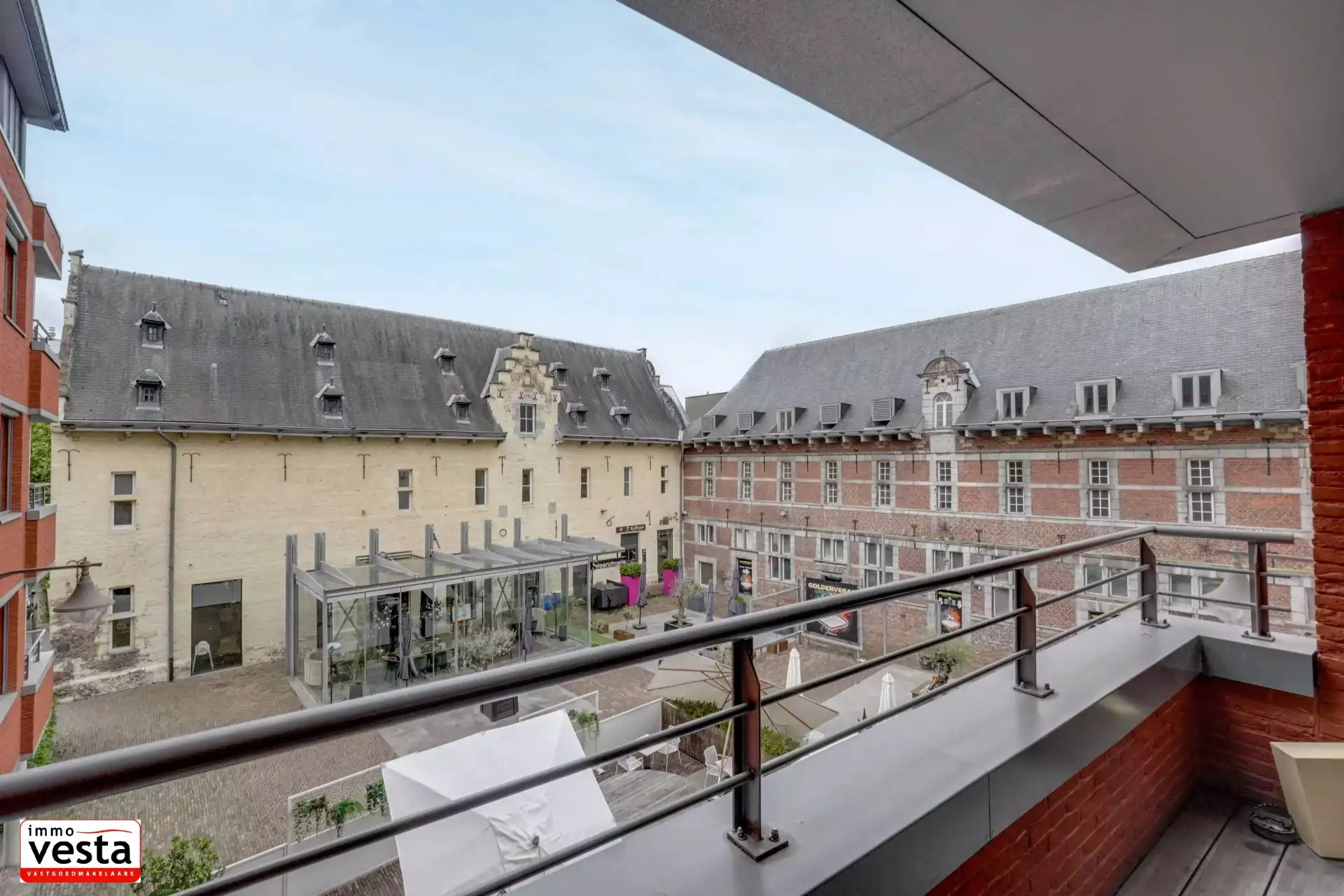 Modern appartement met 2 slaapkamers foto 24