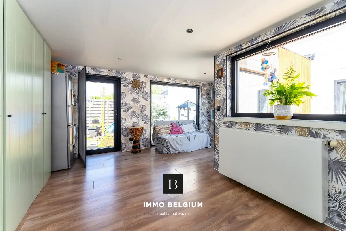 Gerenoveerde woning nabij het strand van de Vosseslag foto 11
