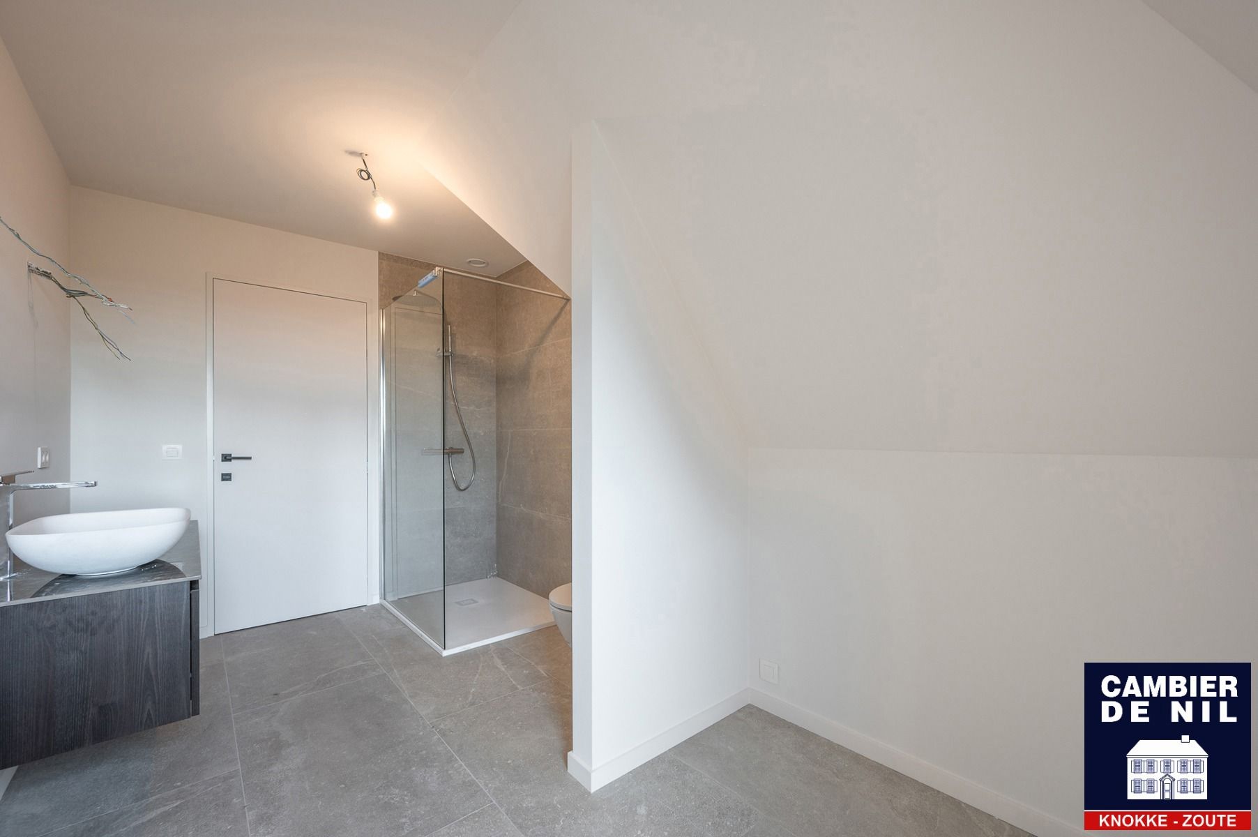 Alleenstaande energiezuinig en uitzonderlijk afgewerkte nieuwbouwvilla foto 22