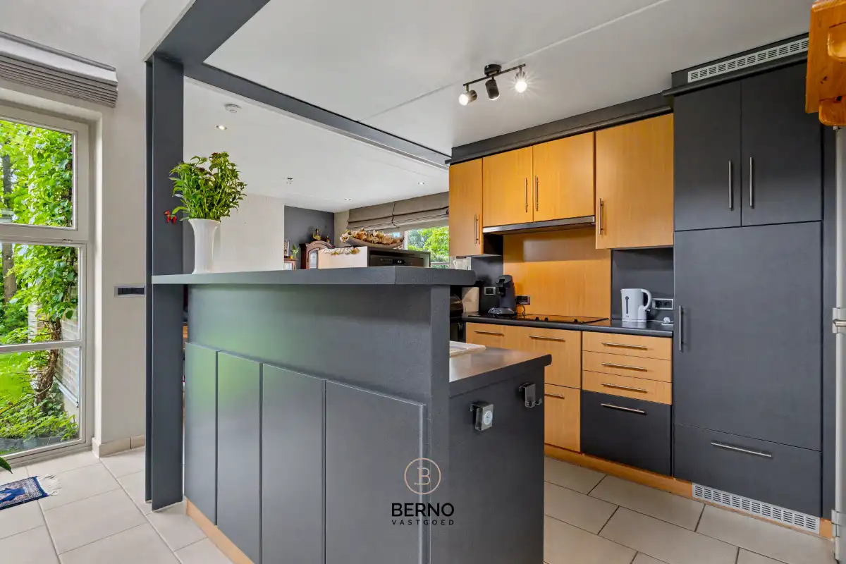 Rustig gelegen open bebouwing met ruime tuin foto 9